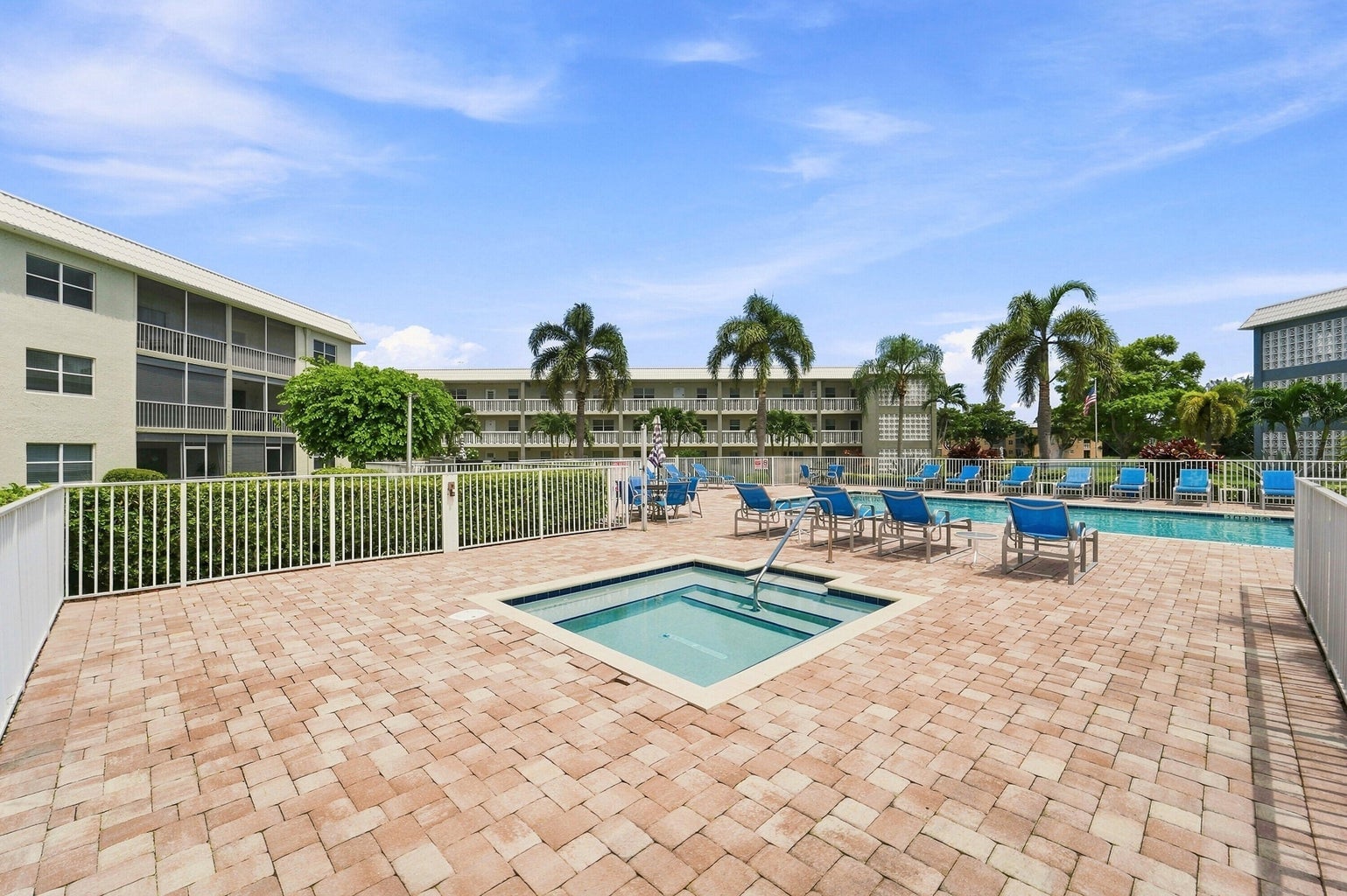 Sandalfoot South spa beside the community pool