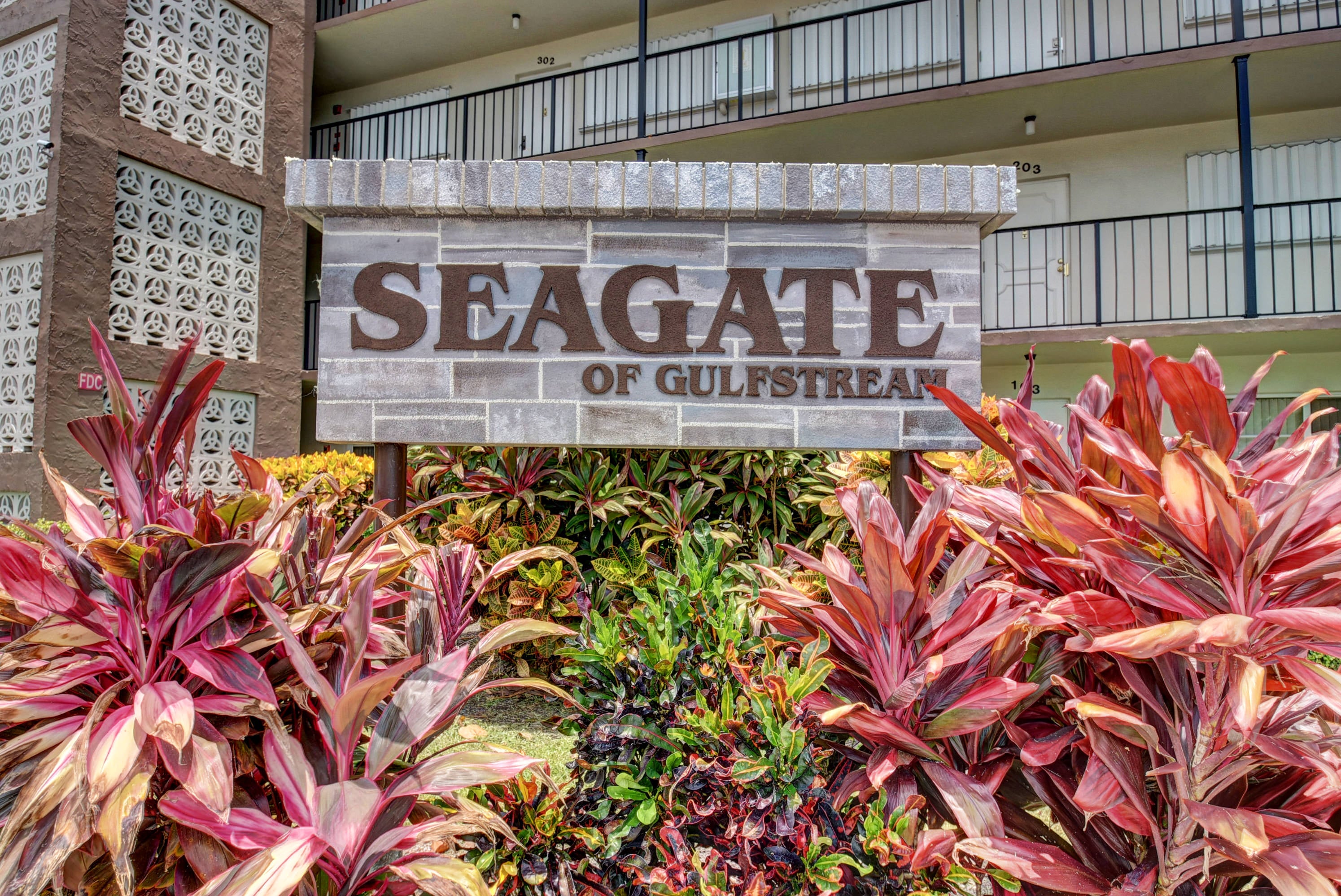 Seagate of Gulfstream entrance sign