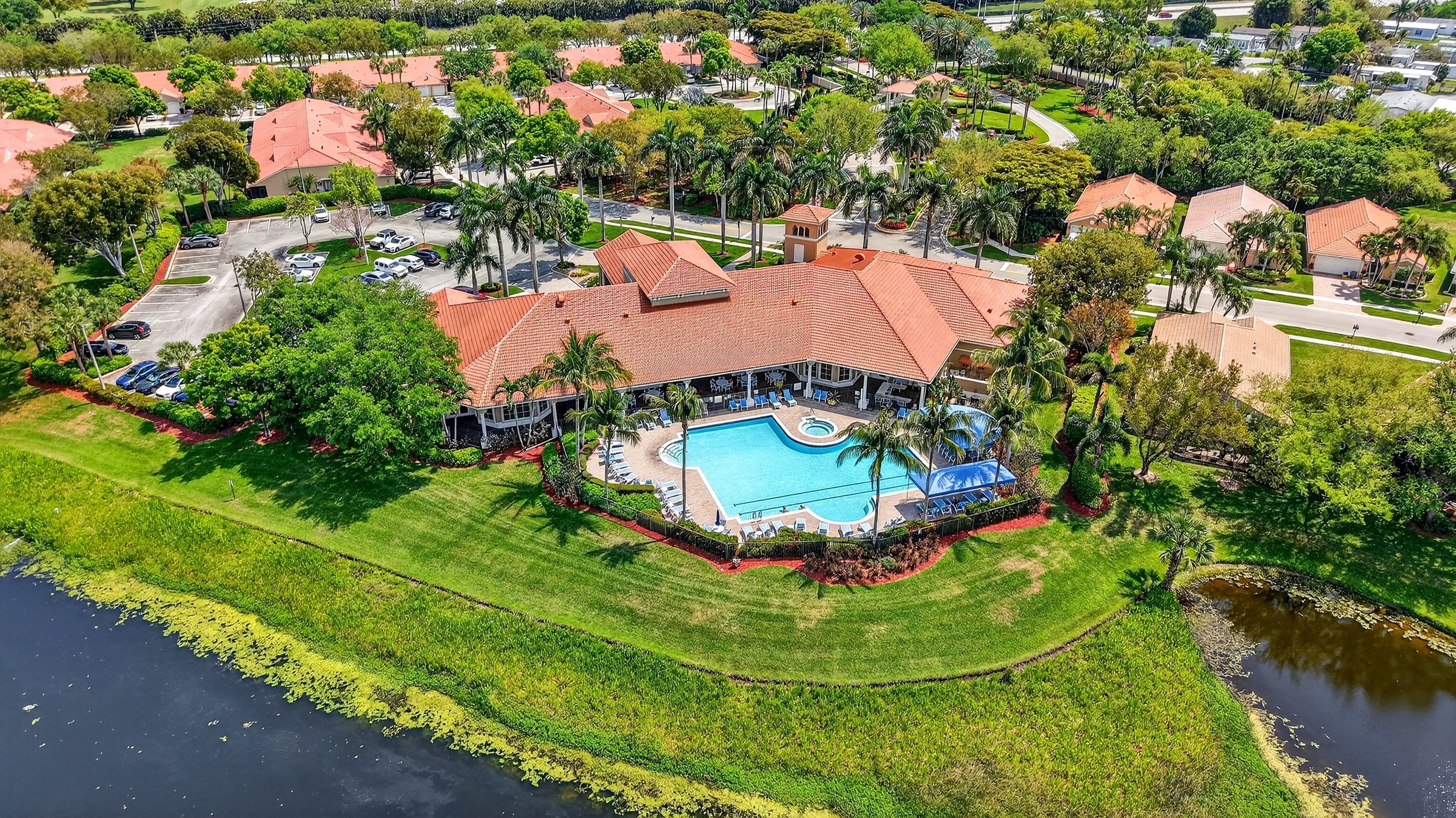Aerial view of the Tuscany Bay clubhouse and pool