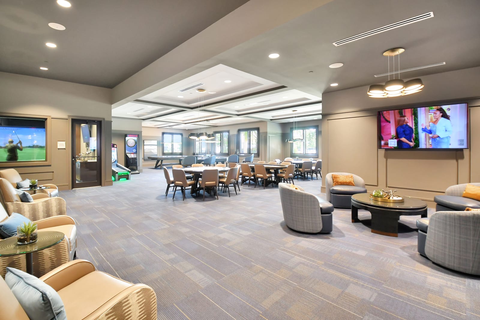 Clubhouse bar at Valencia Grand