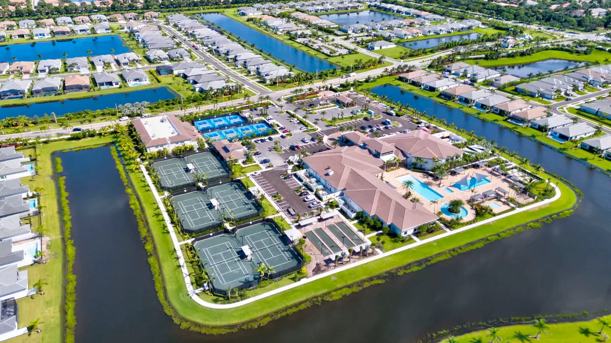 Valencia Grand: A Guide to 55+ Living in Boynton Beach