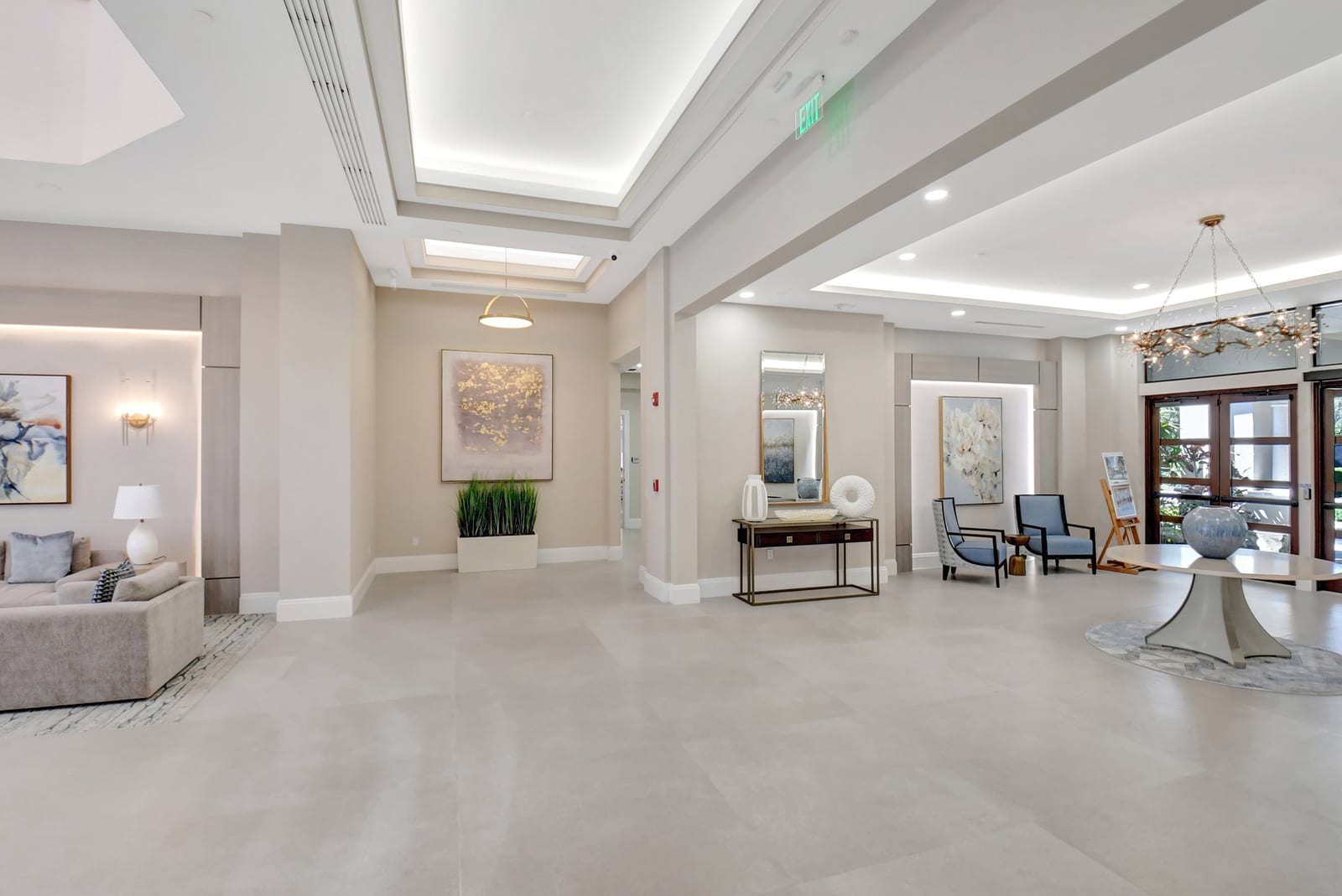 Clubhouse exterior at Valencia Lakes