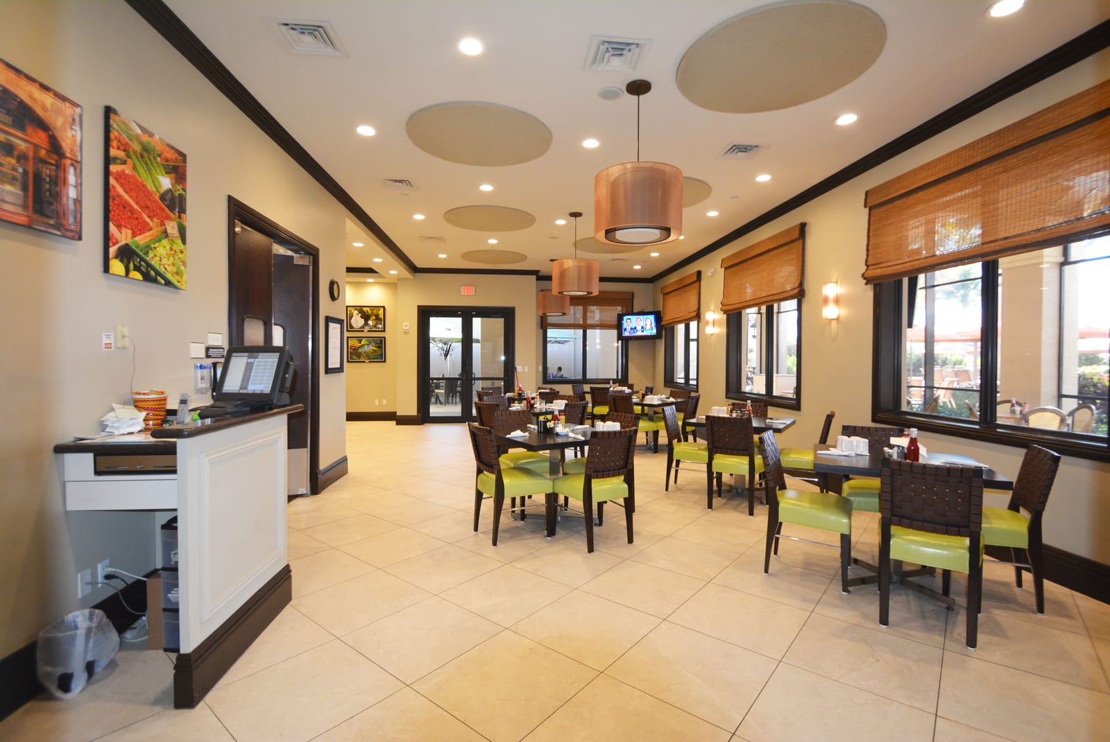 Clubhouse cafe at Valencia Palms