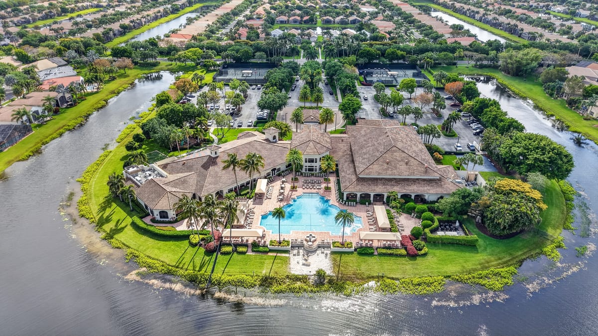 Aerial overview of Valencia Shores in Lake Worth
