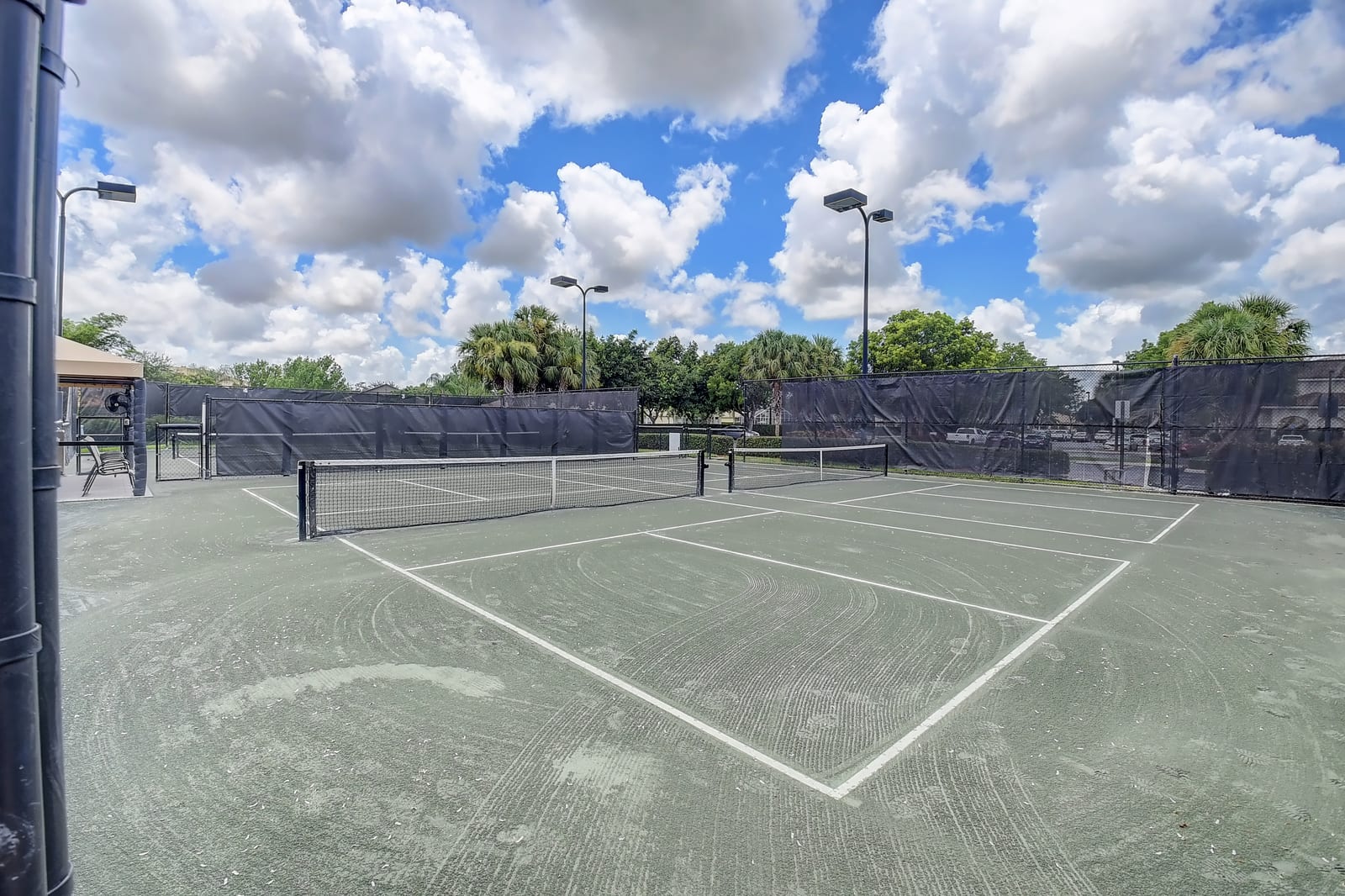 Tennis courts at Valencia Shores
