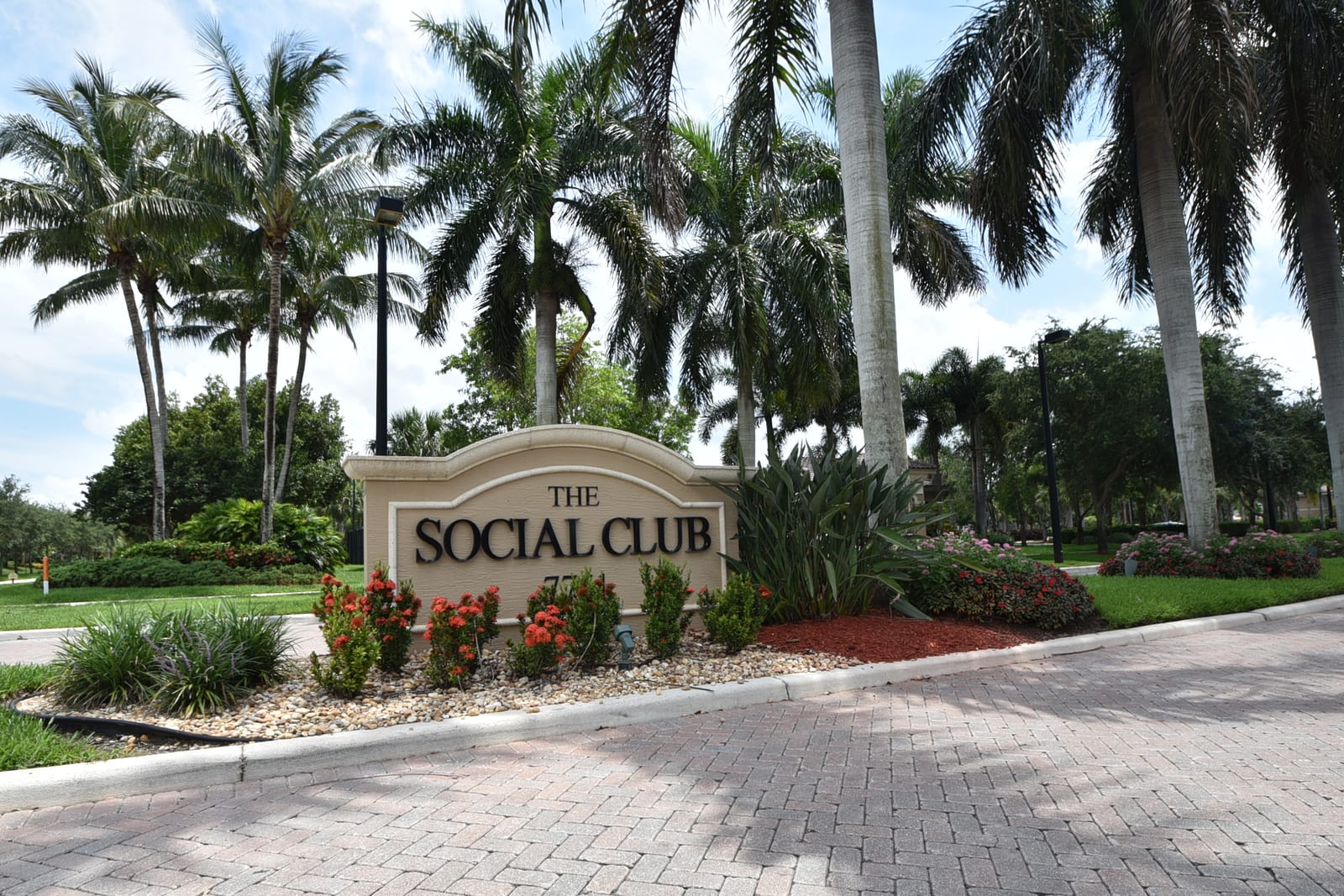 Valencia Shores Social Club at Valencia Shores