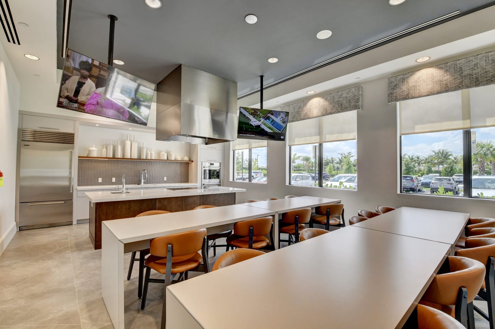 Clubhouse cafe at Valencia Sound