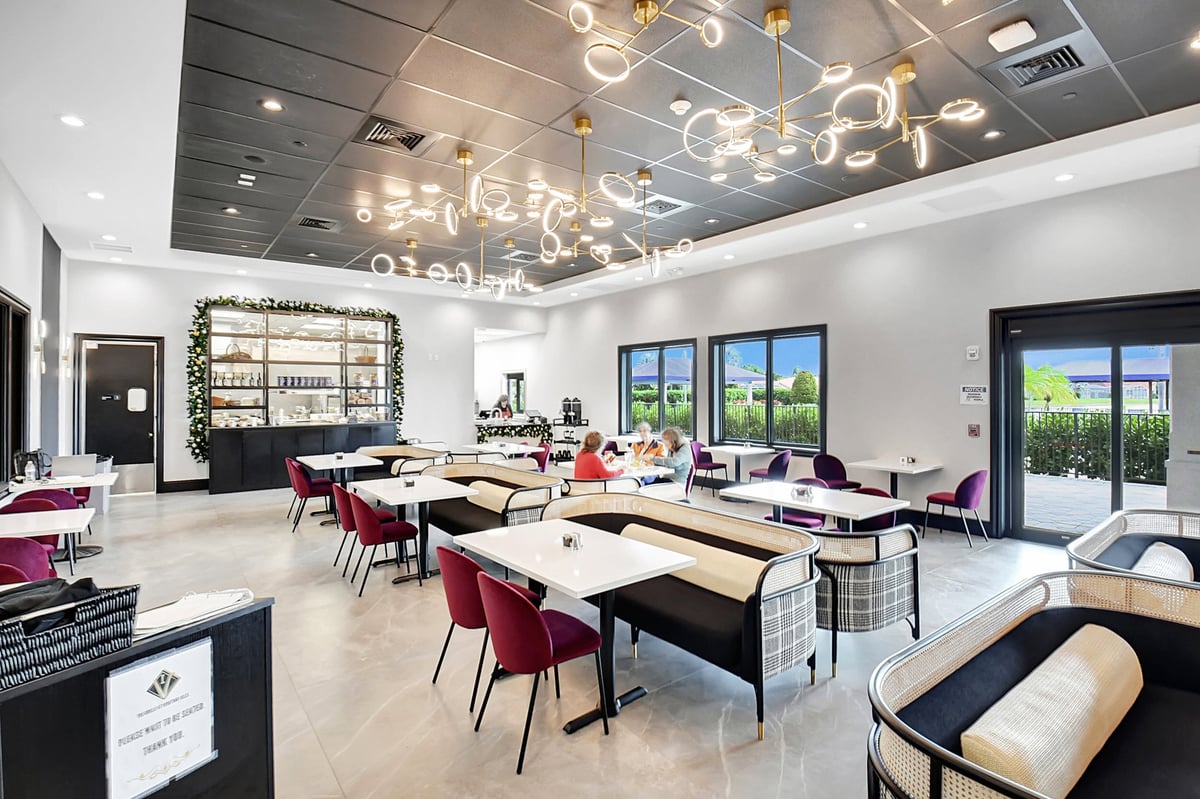 Restaurant dining room at Venetian Isles