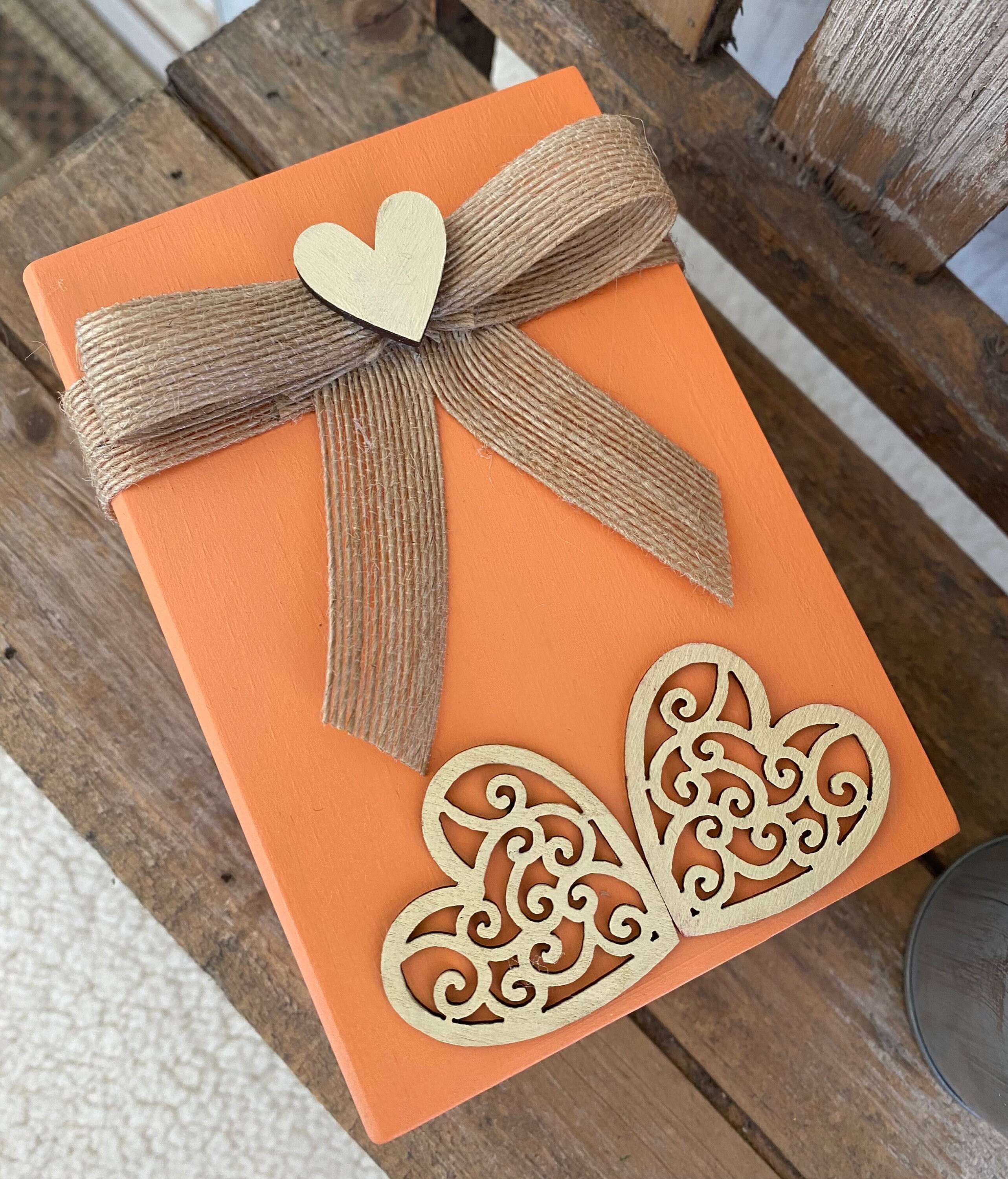 Best Mom Ever Wood Book Stack, Tiered Tray Decor, detail 2