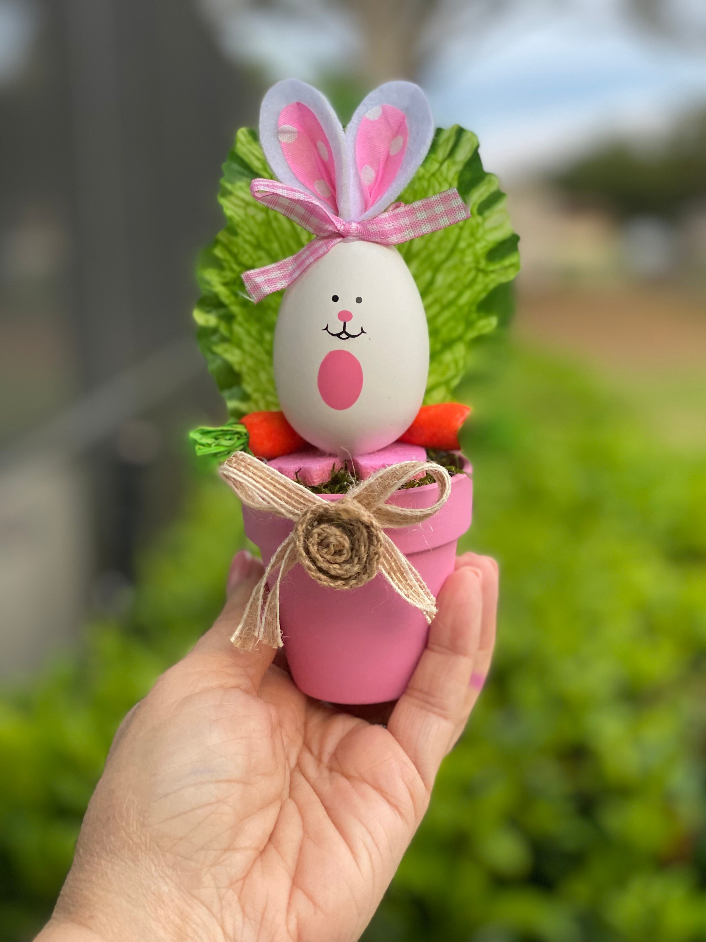 Bunny Egg Spring Shelf Sitter, Carrot & Lettuce Decor, detail 5