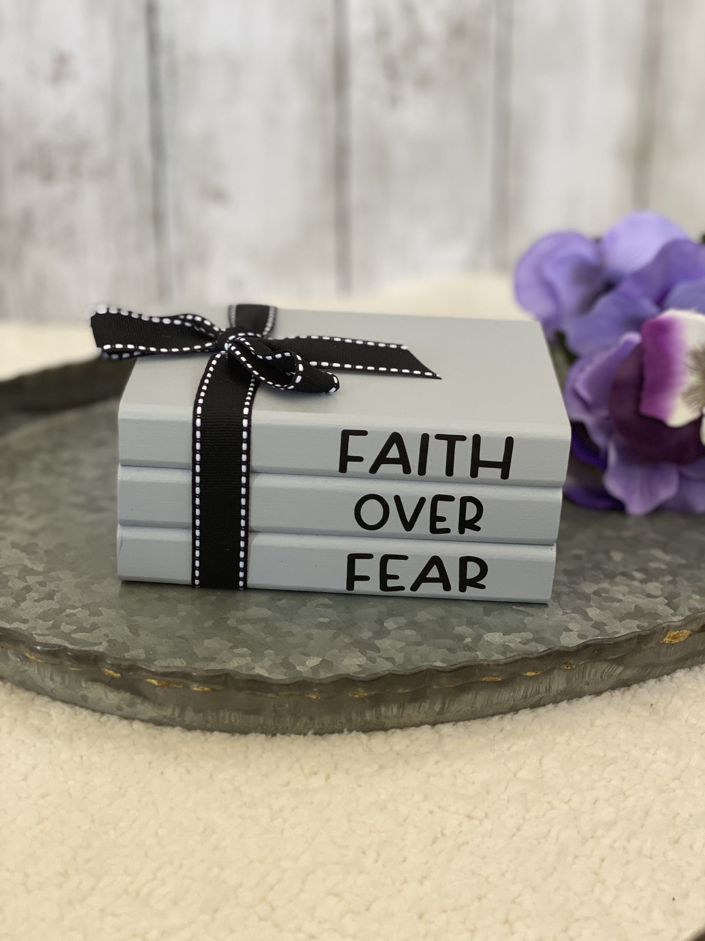 Faith Over Fear, Faith, detail 2