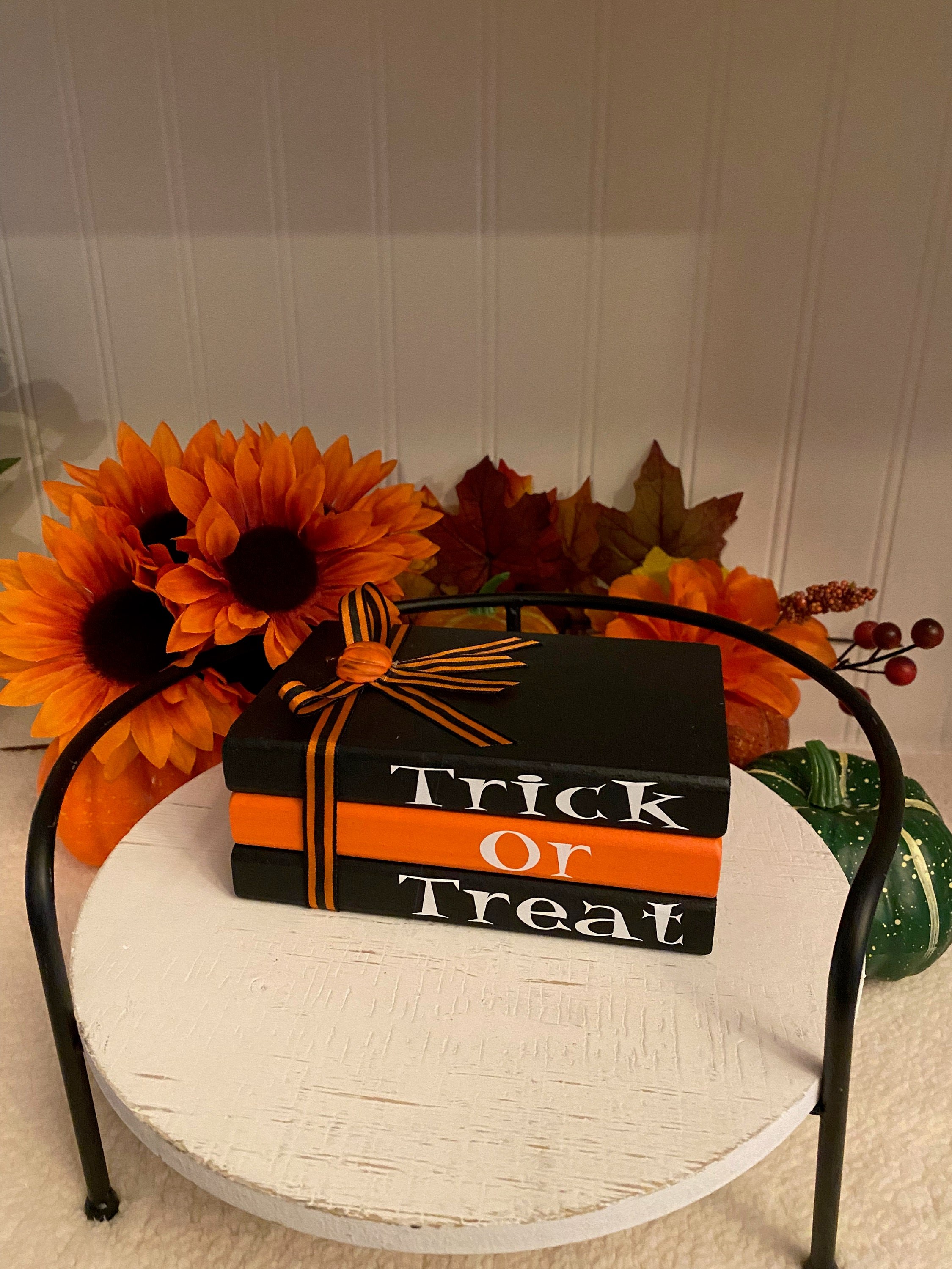Halloween Decor, Trick or Treat, detail 3