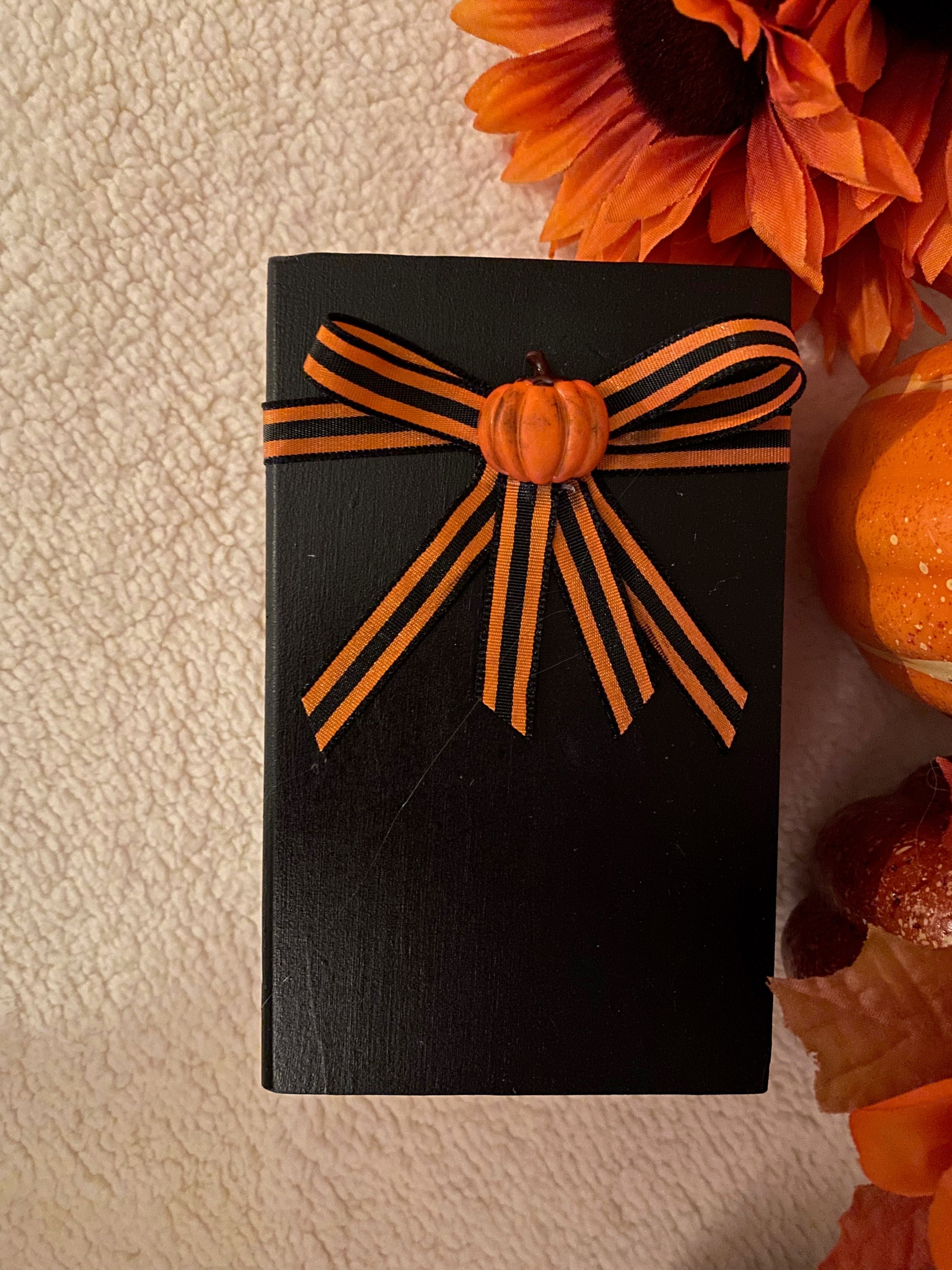 Halloween Decor, Trick or Treat, detail 2