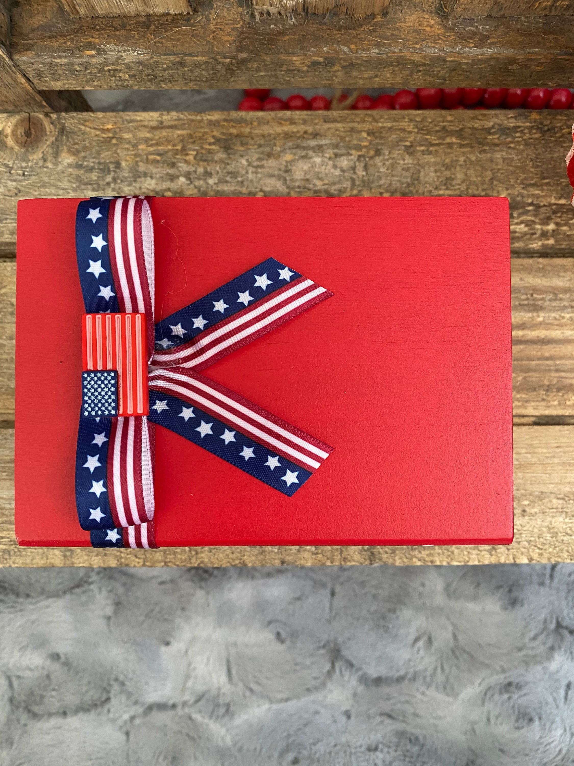 Land That I Love Book Stack, Patriotic Tiered Tray Decor, detail 2