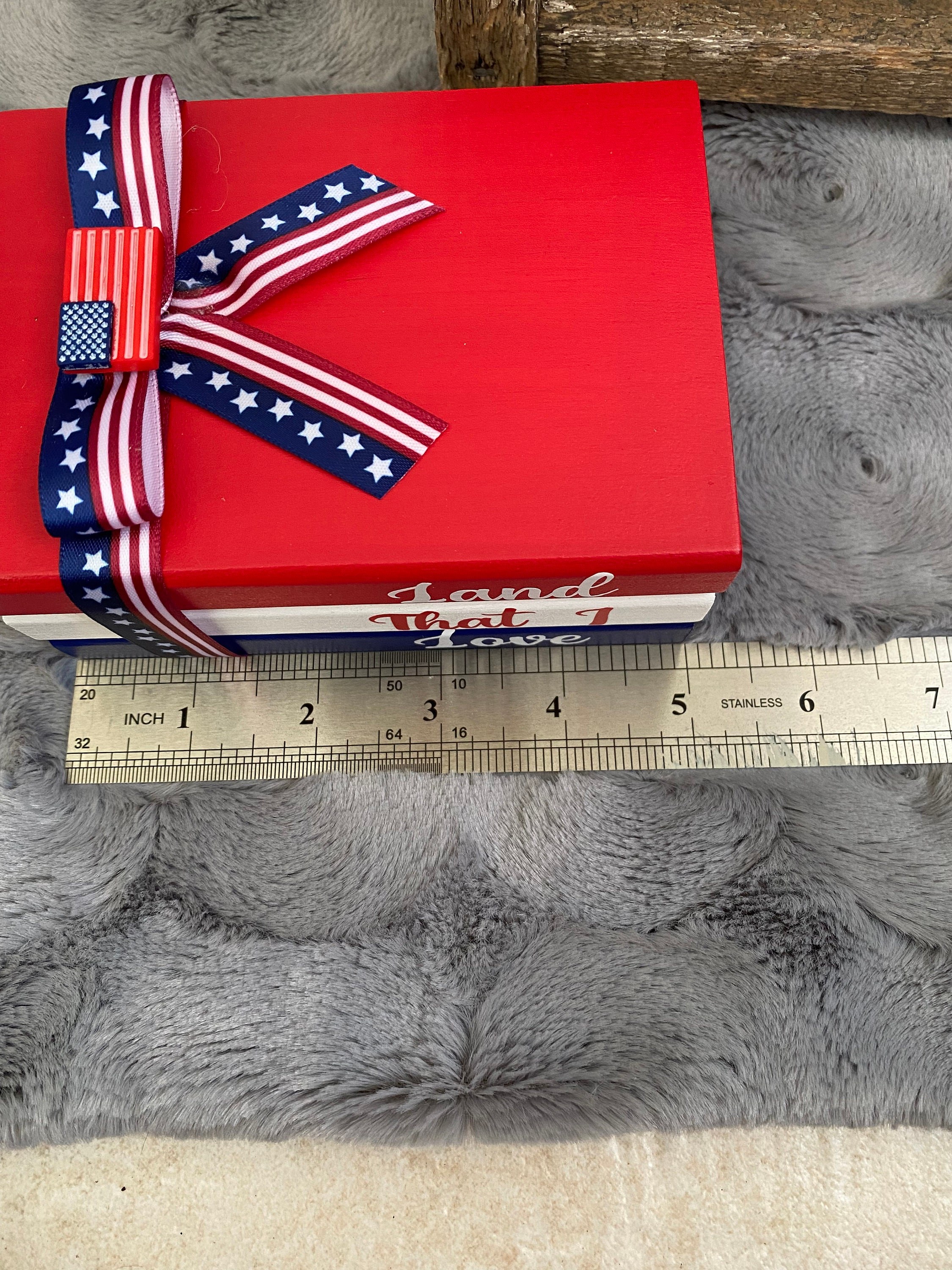 Land That I Love Book Stack, Patriotic Tiered Tray Decor, detail 4