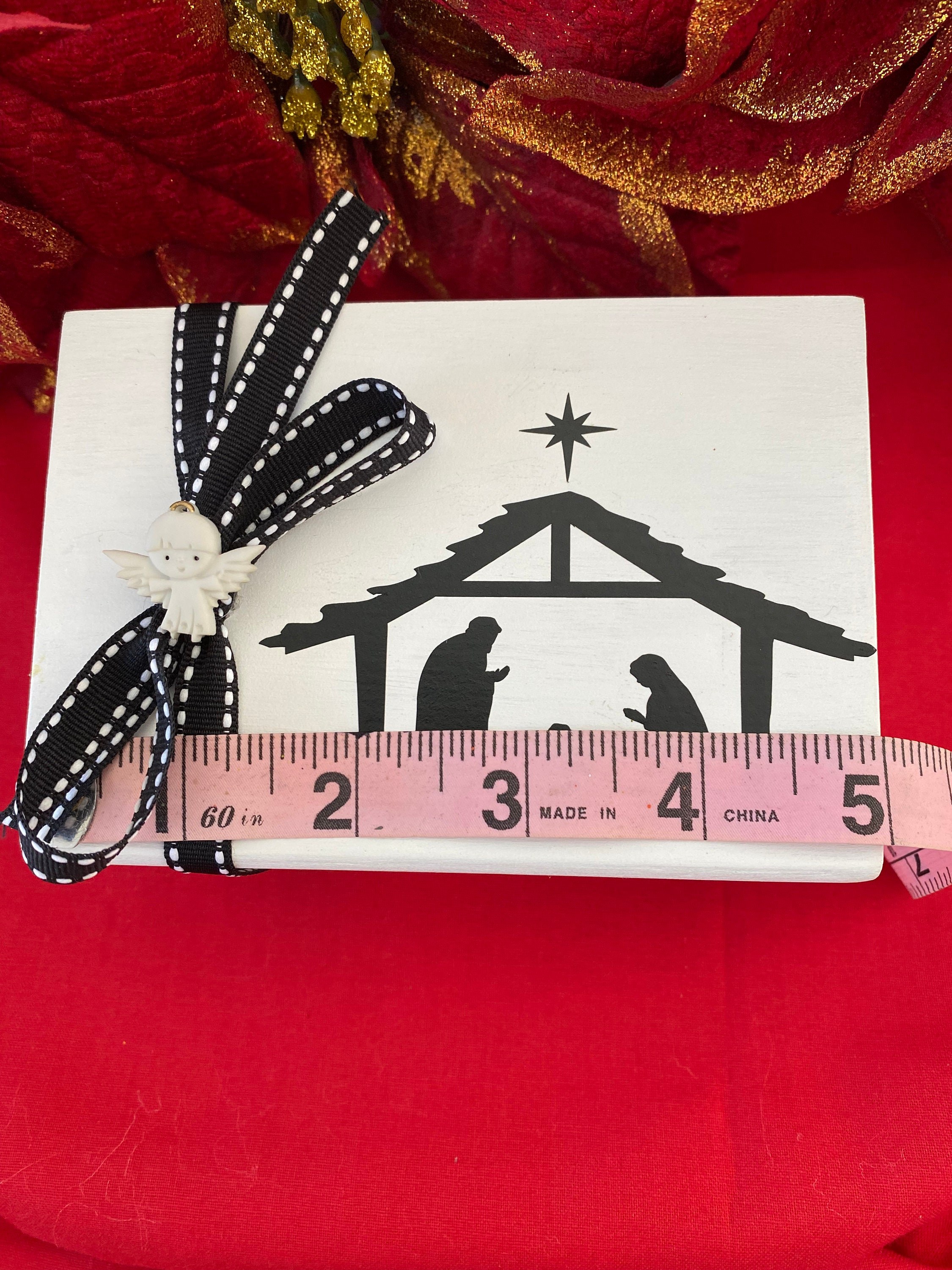 O Holy Night, Manger, detail 6
