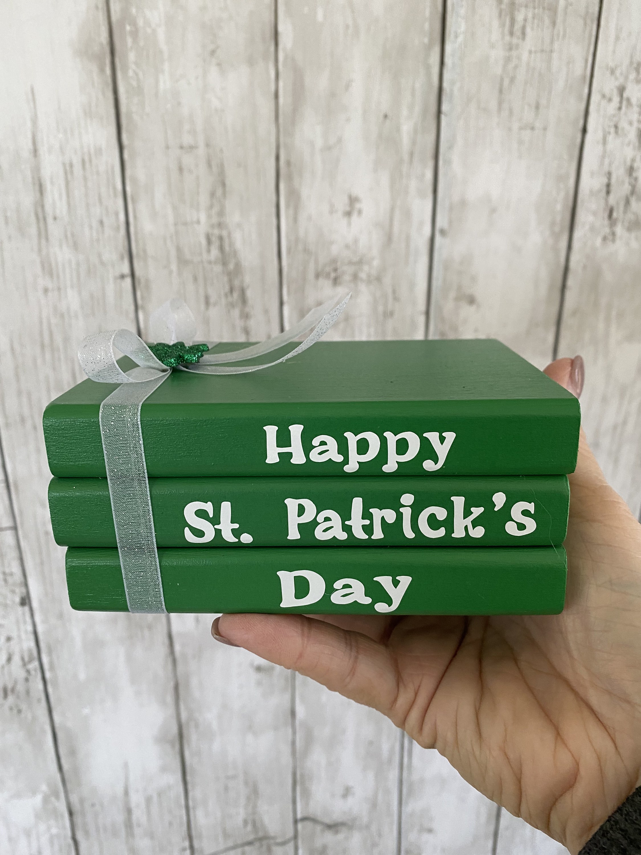 St. Patrick's Day Green Book Stack, Tiered Tray Decor, detail 4