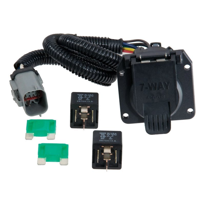 Trailer wiring T-connector with a seven-way flat connector