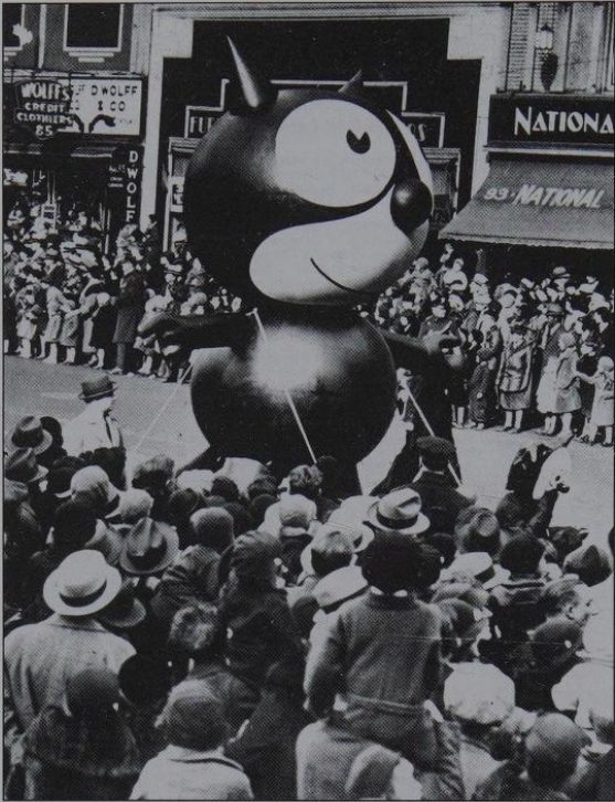 Felix the Cat balloon above the crowds at Macy’s 1927 Thanksgiving Day Parade