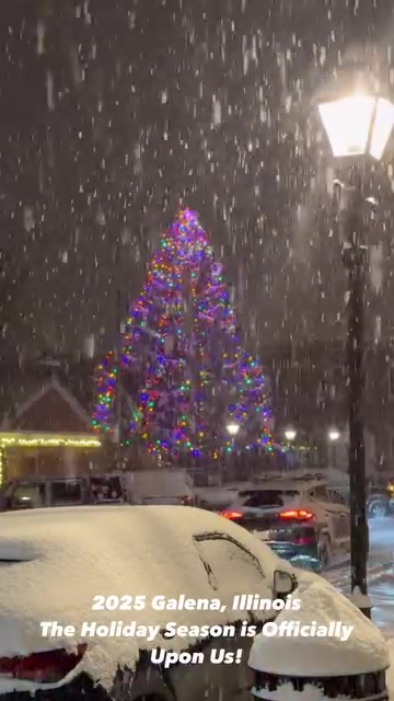Galena’s Christmas tree in the snow during Jeep Jingle