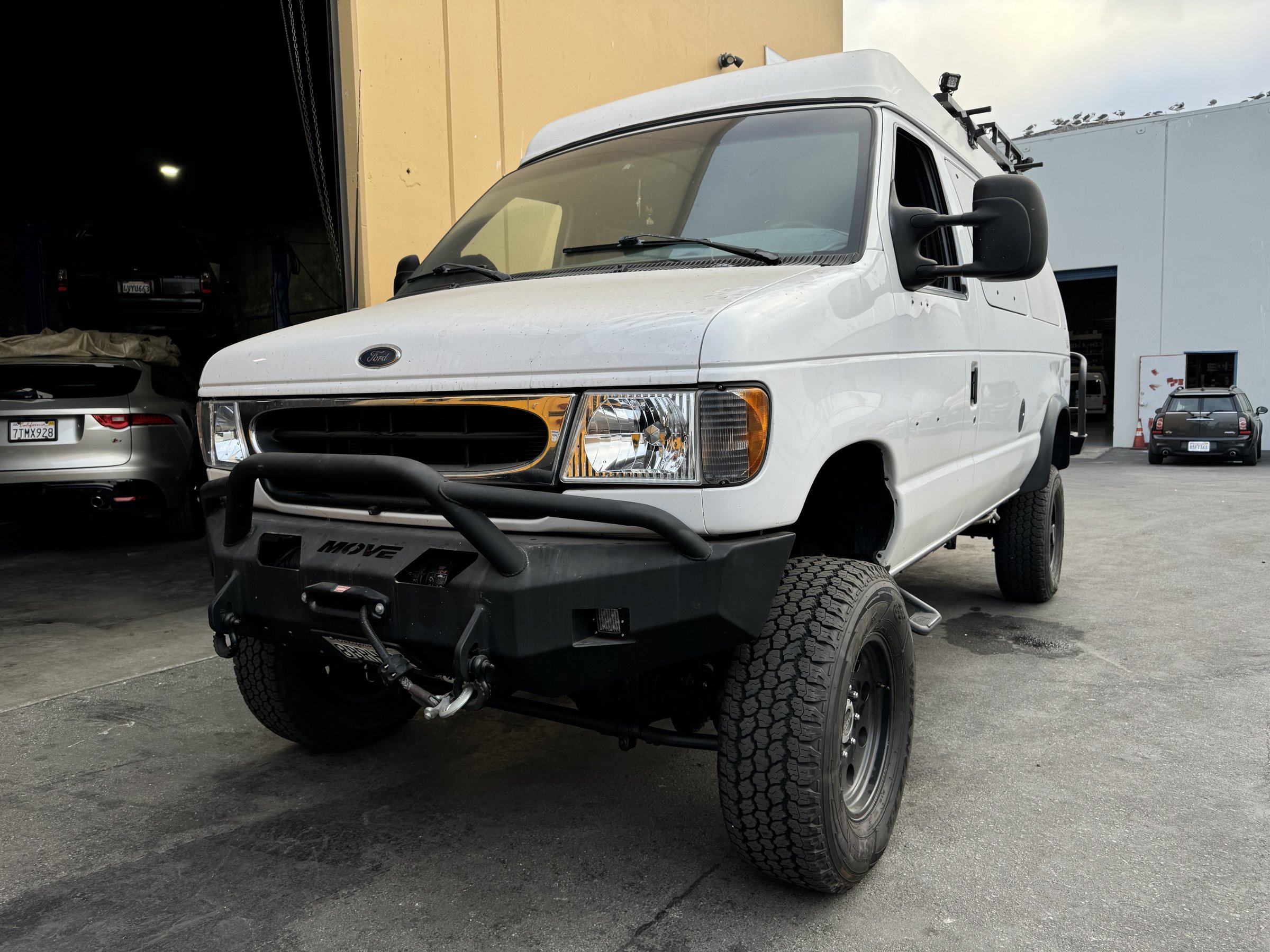 Ford E-Series 4x4 build project photo