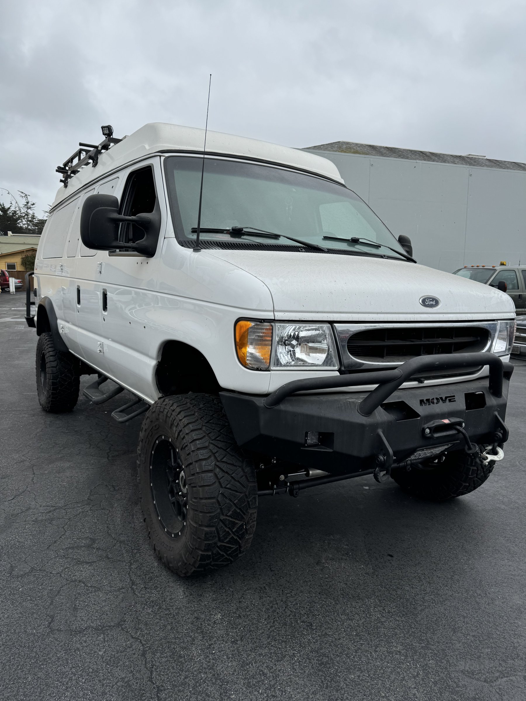 Ford E-Series 4x4 build project photo