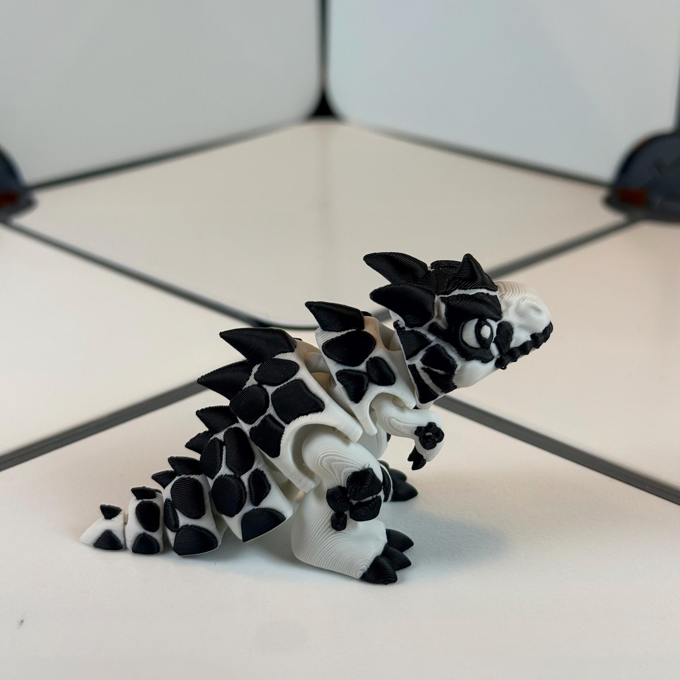 Lava T-Rex – Articulated Dinosaur flexi, view 4