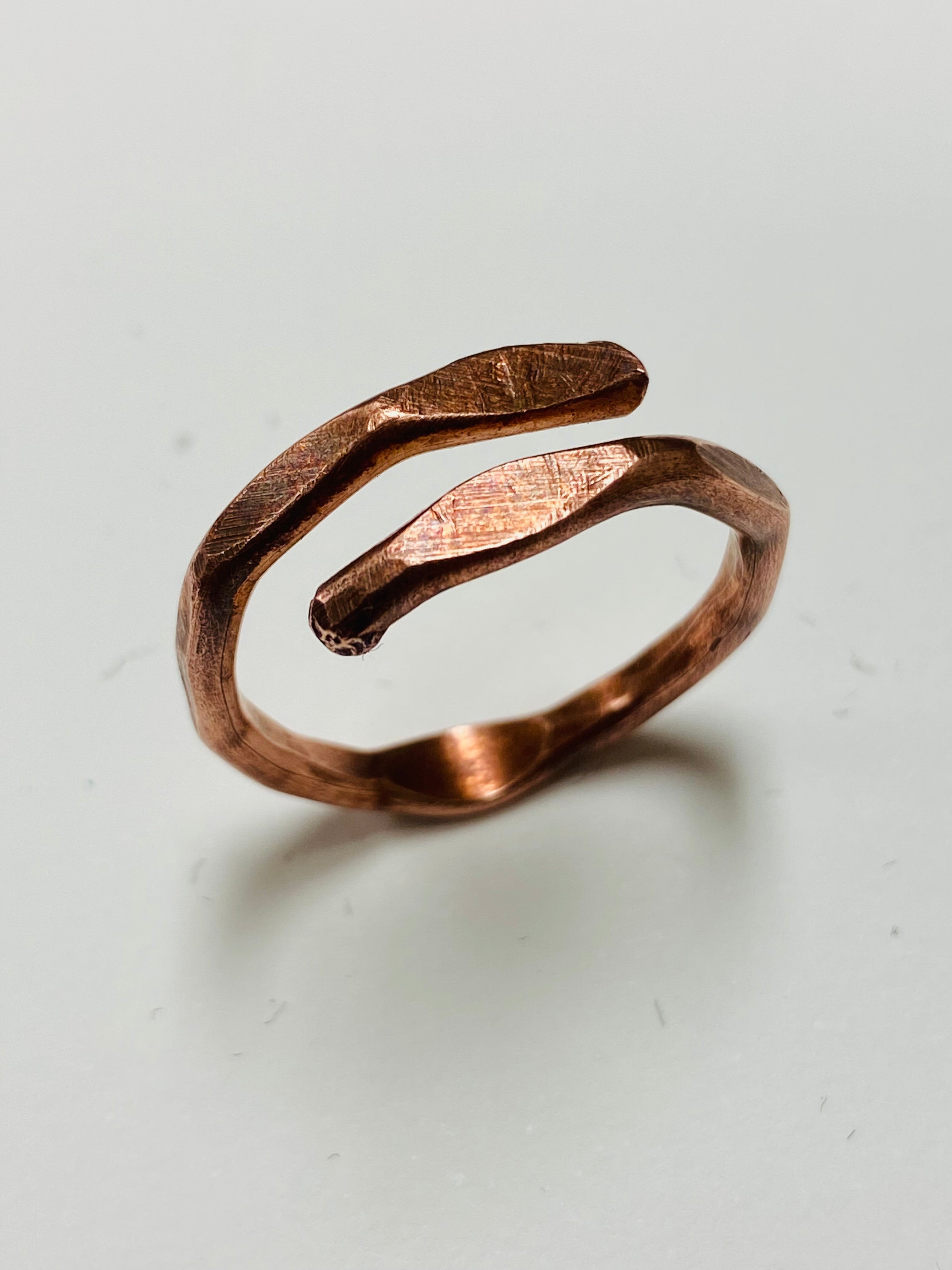 Handmade raw copper ring by Yavaworks