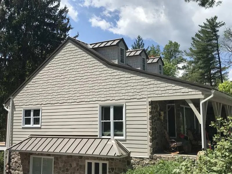 Siding project by EMC Contracting