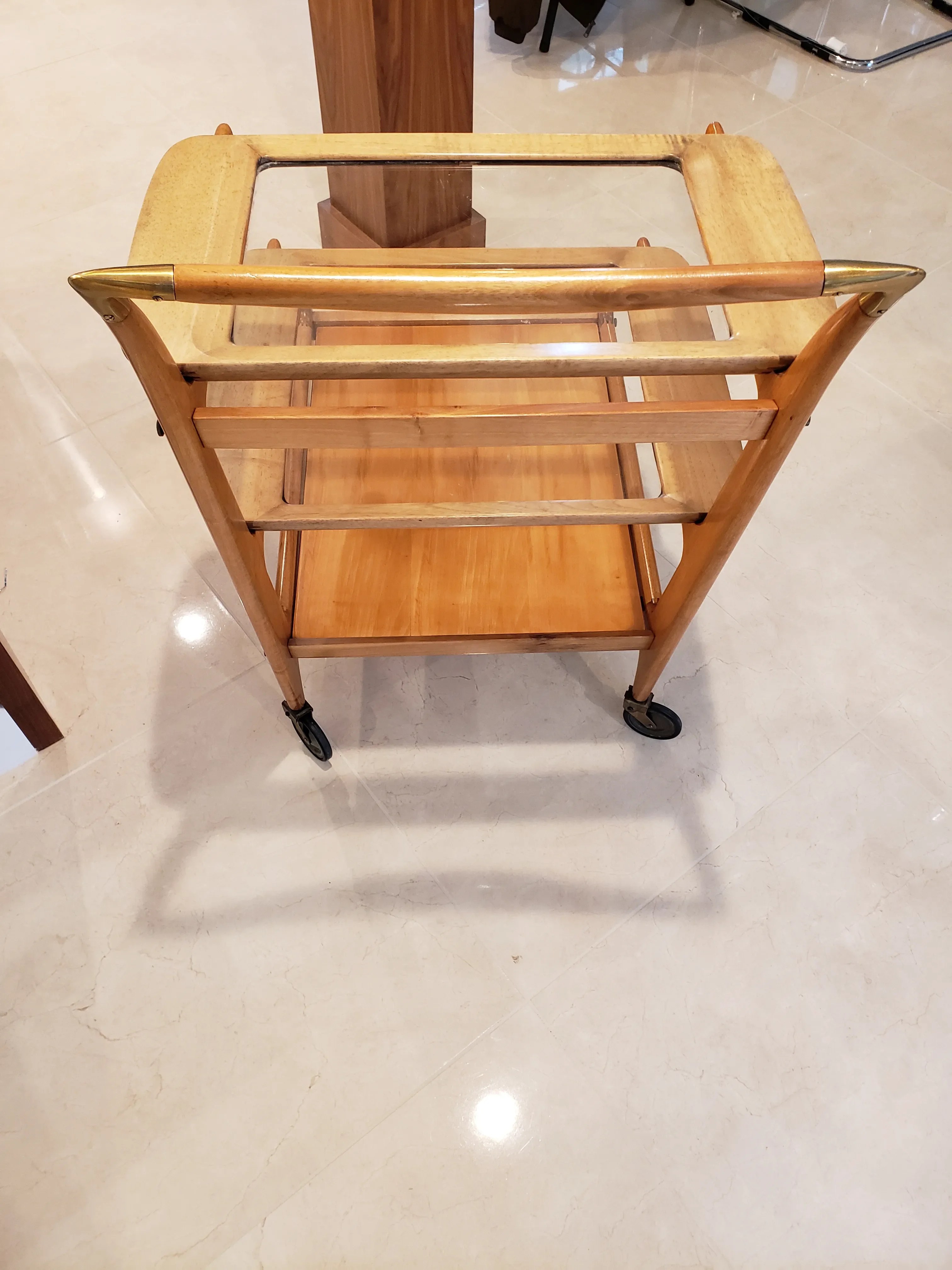 1950 Brazilian Caviuna Wood Tea Cart, detail 4