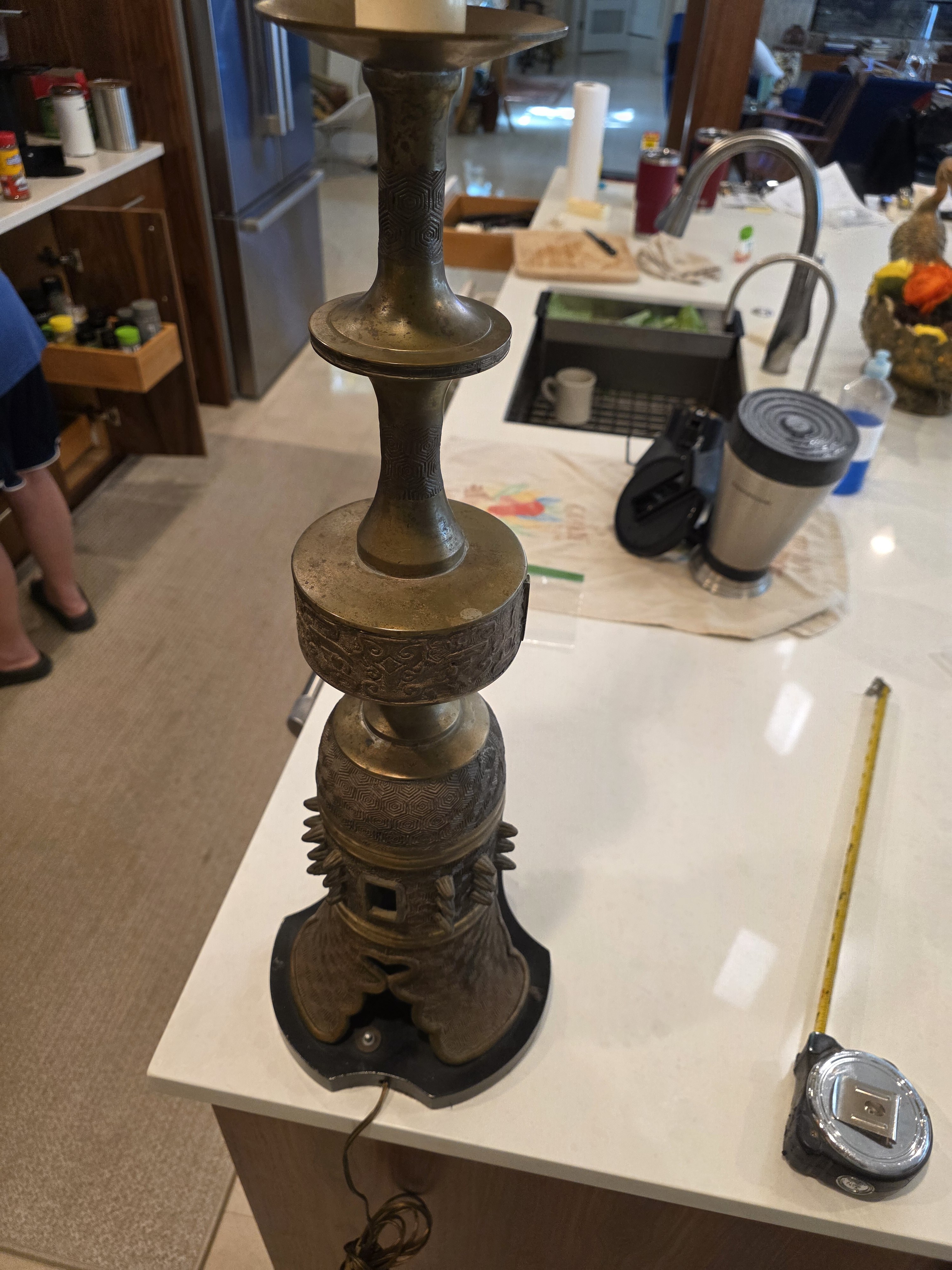 1950s Bronze Asian James Mont Style Lamps, detail 5