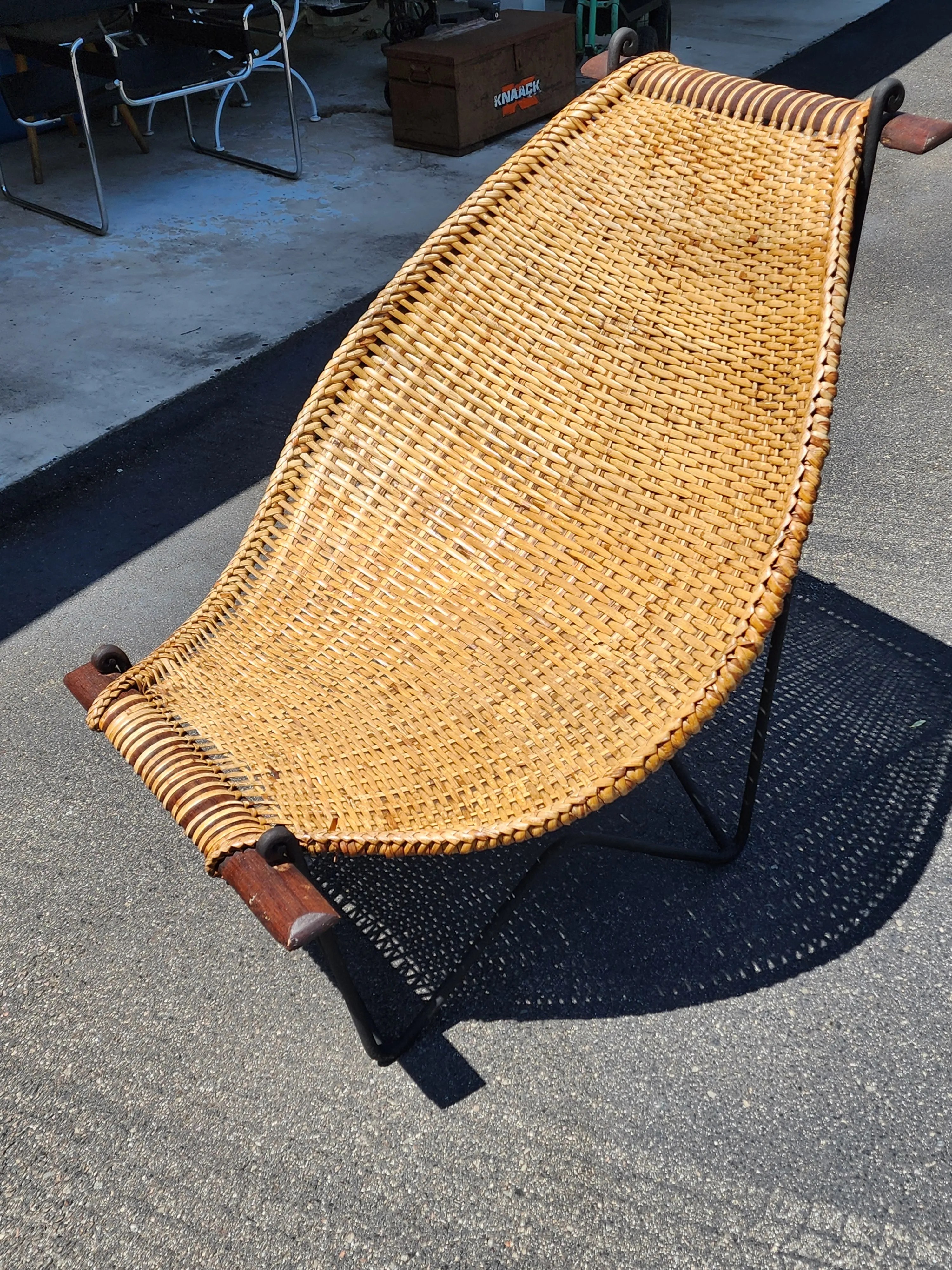1960s John Risley Iron and Cane Lounge Sling Chair, detail 3