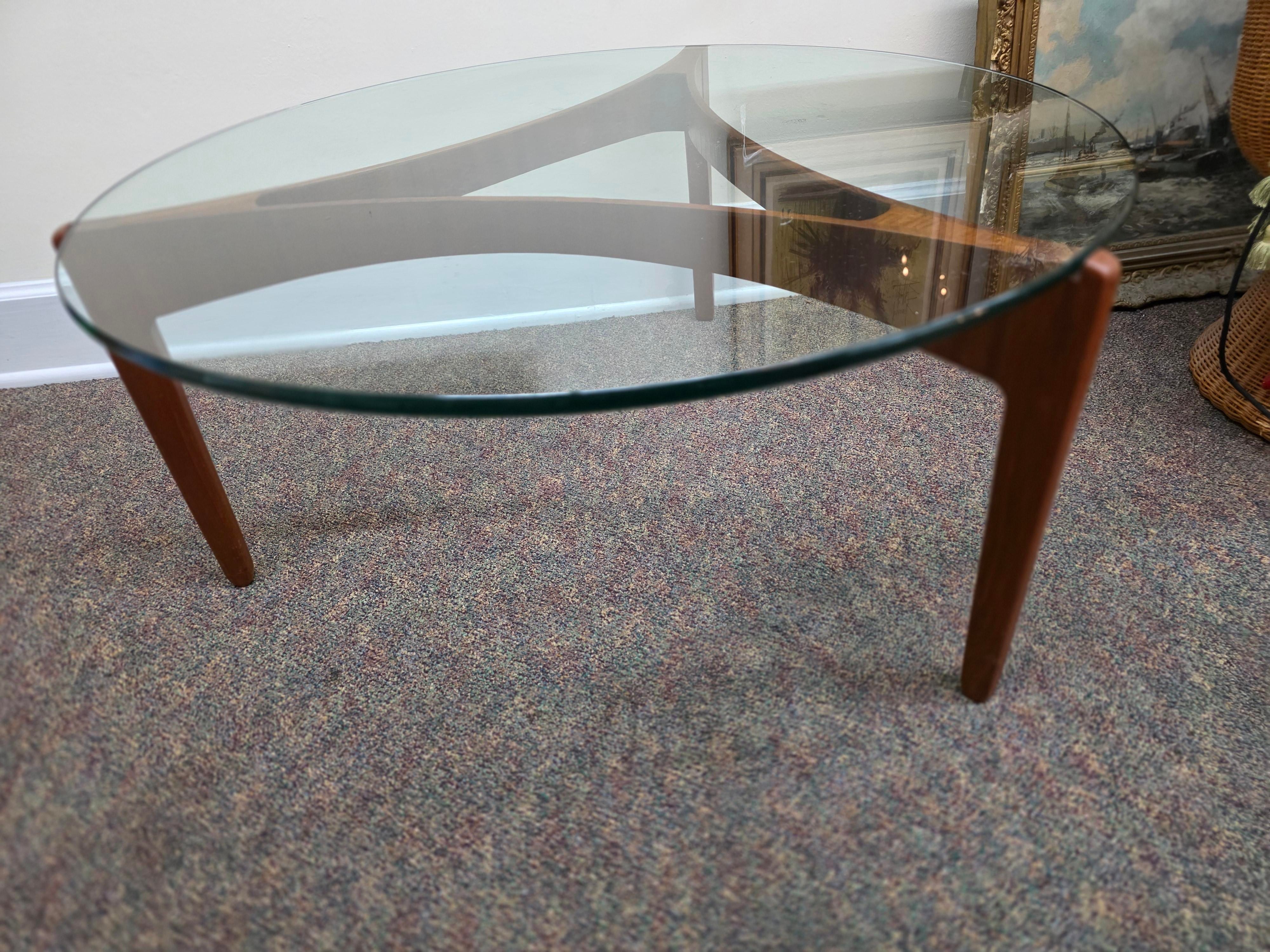 1960s Midcentury Modern Teak Coffee Table by Sven Ellekaer for Christian Linneberg 39", detail 3