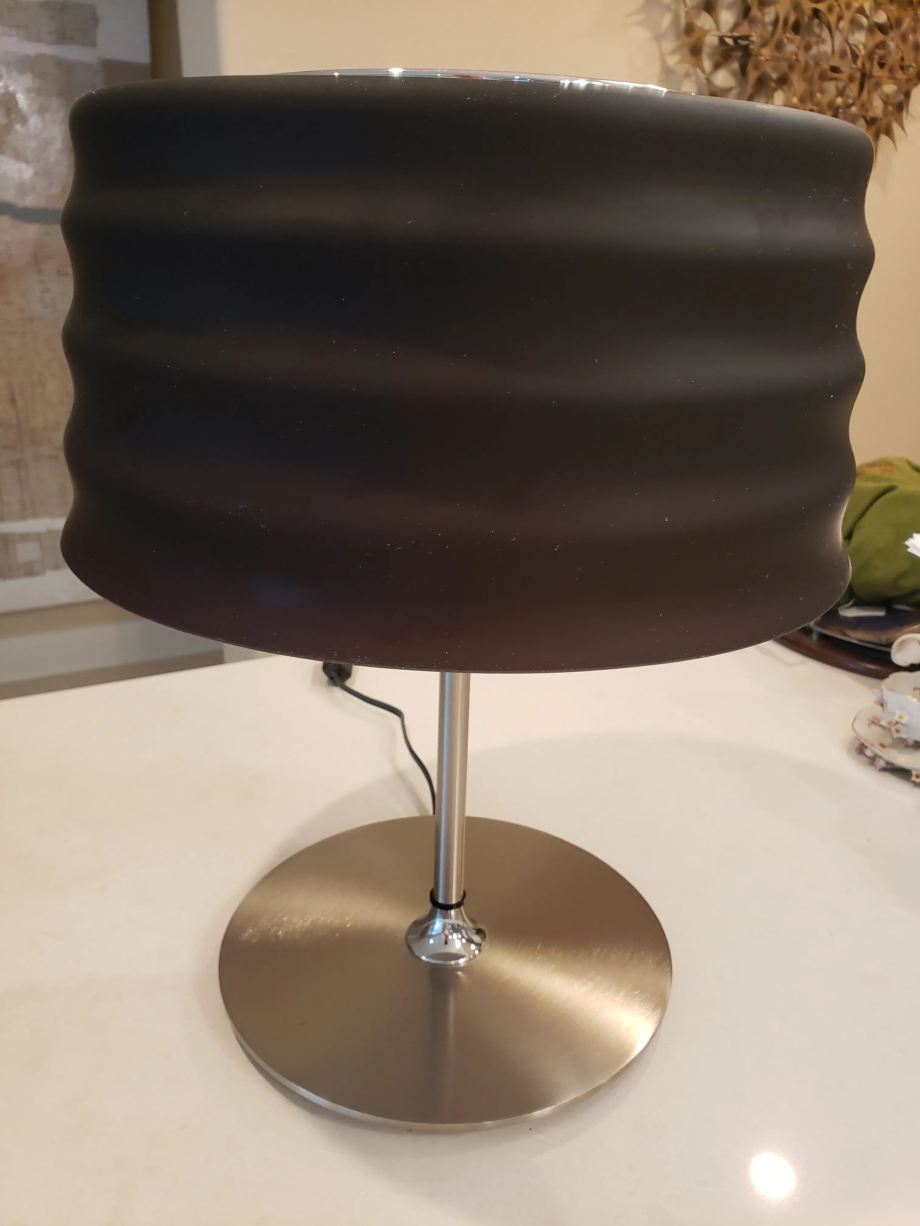 1970s Mid-Century Modern Italy Steel Table Lamp With Glass Shade, detail 8