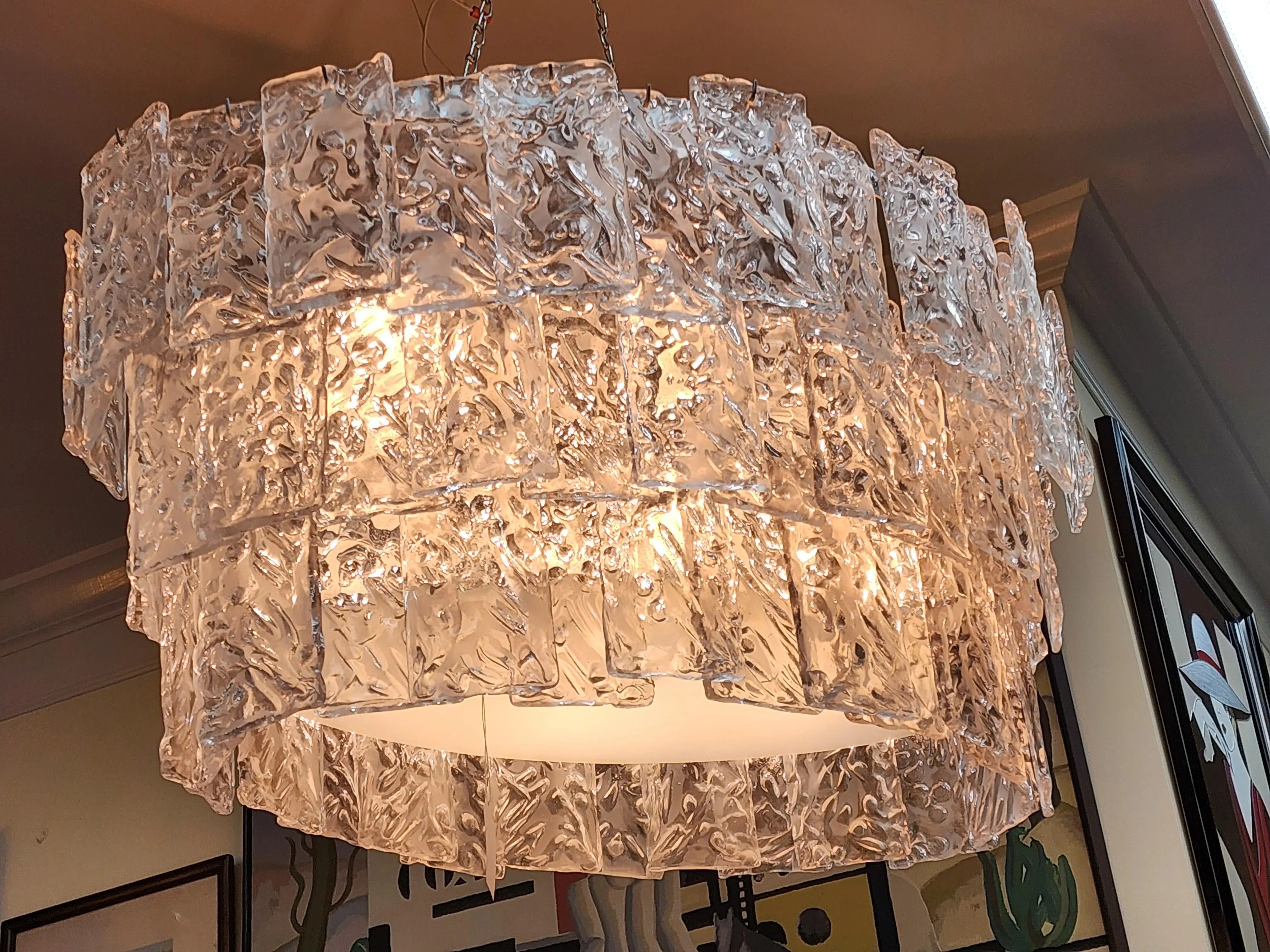 1980s Oval Hammered Strip "Listelli" Chandelier by Simoeng in Mid-Century Modern Style, detail 3