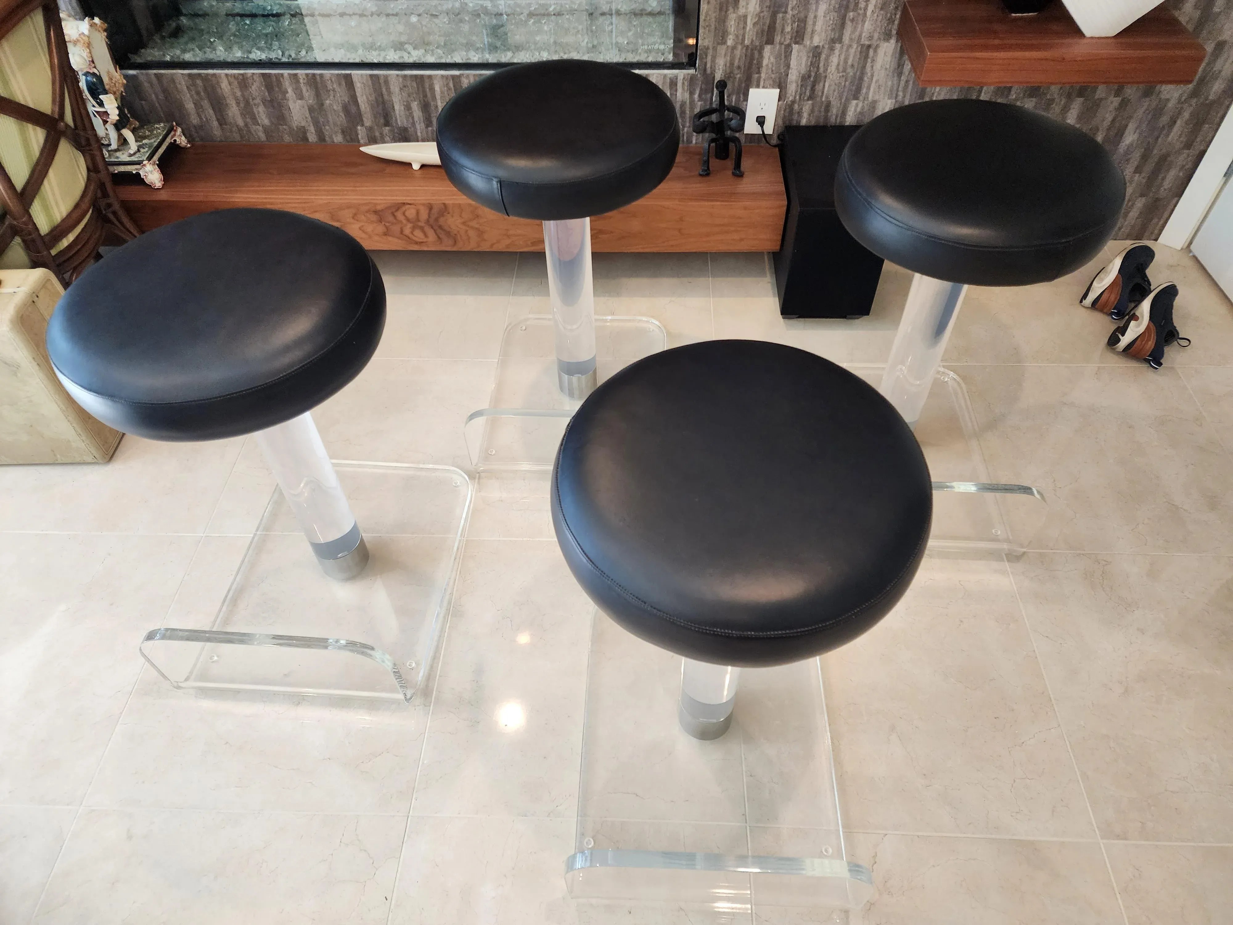 1980s Set of 4 Mid Century Modern Lucite Bar Stools, detail 7