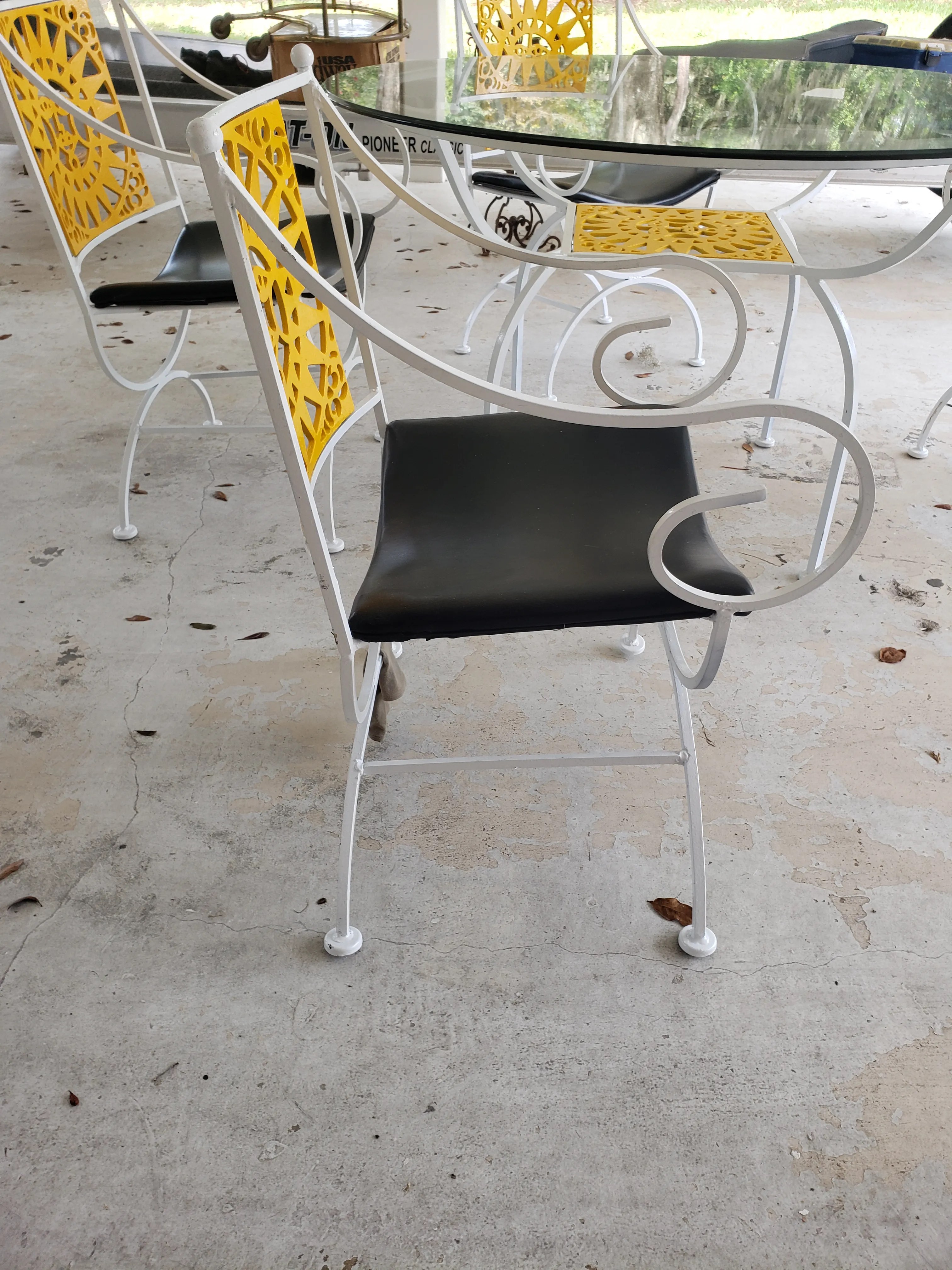 Author Umannoff Cast Iron Patio Set in the Sun Pattern - 5 Pieces, detail 5
