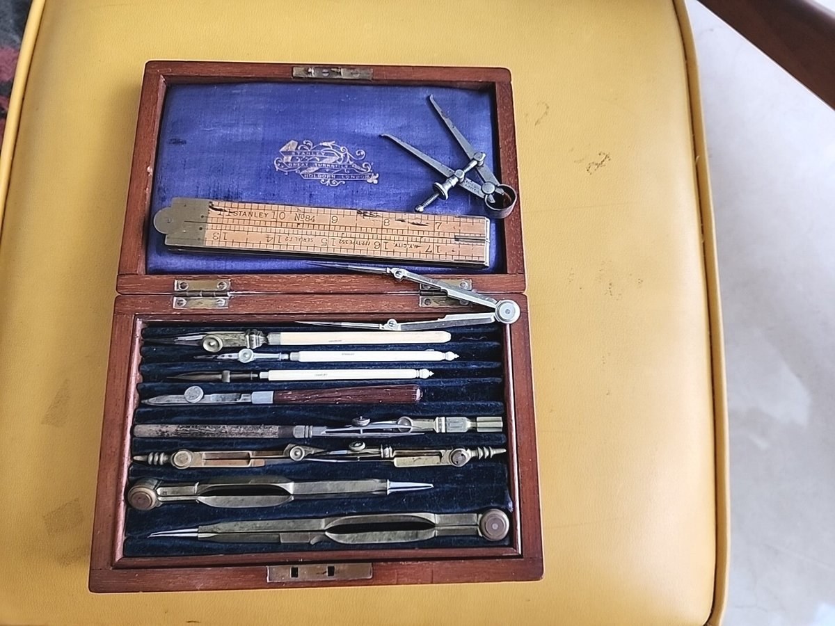 Pens & Writing Instruments