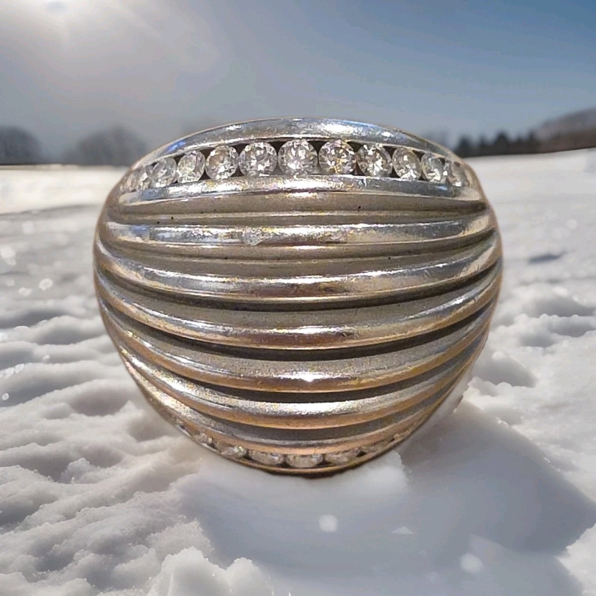 18k White Gold Sculpted Dome Ribbed Ring With Graduating Diamonds