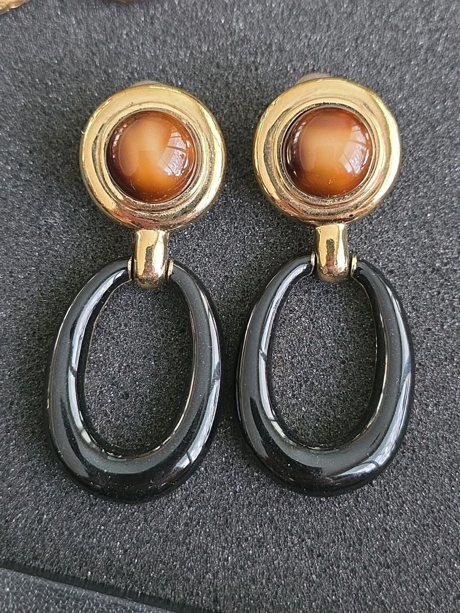 CINER EXCEPTIONAL RARE EARRINGS HUGE CHANDELIER SHOULDER HOOPS & CABOCHON 