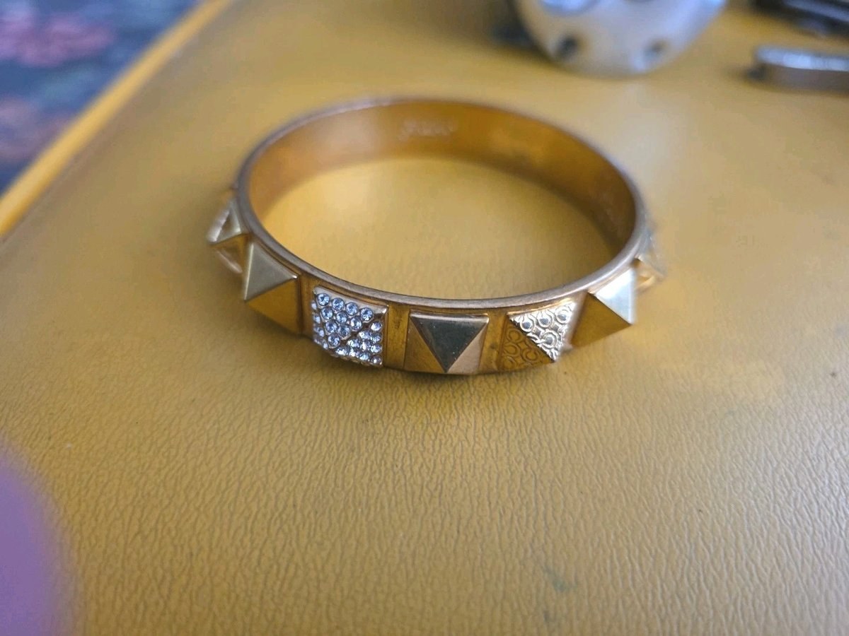 Coach Pyramid Unique Statement Bracelet Chic Bangel Gold-tone