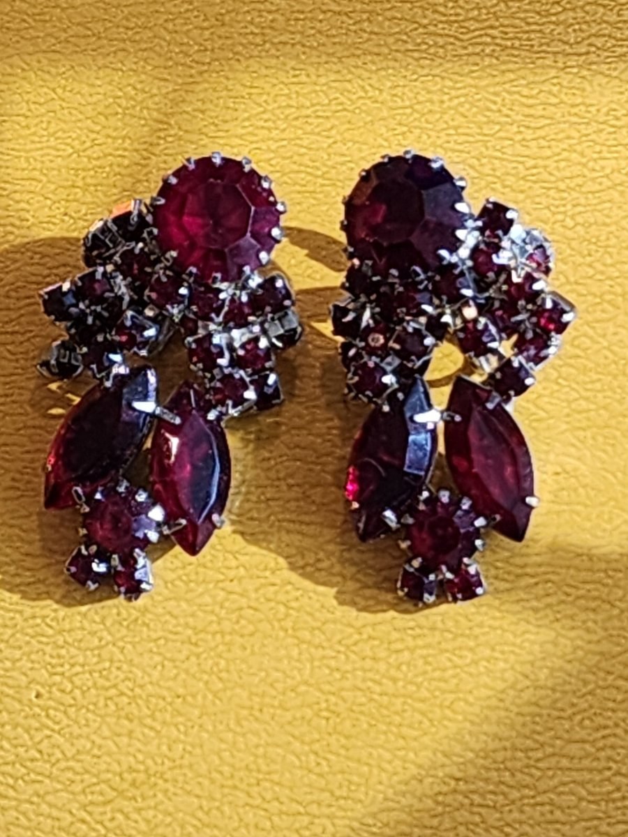 Cranberry Glass Rhinestones Clip Earrings