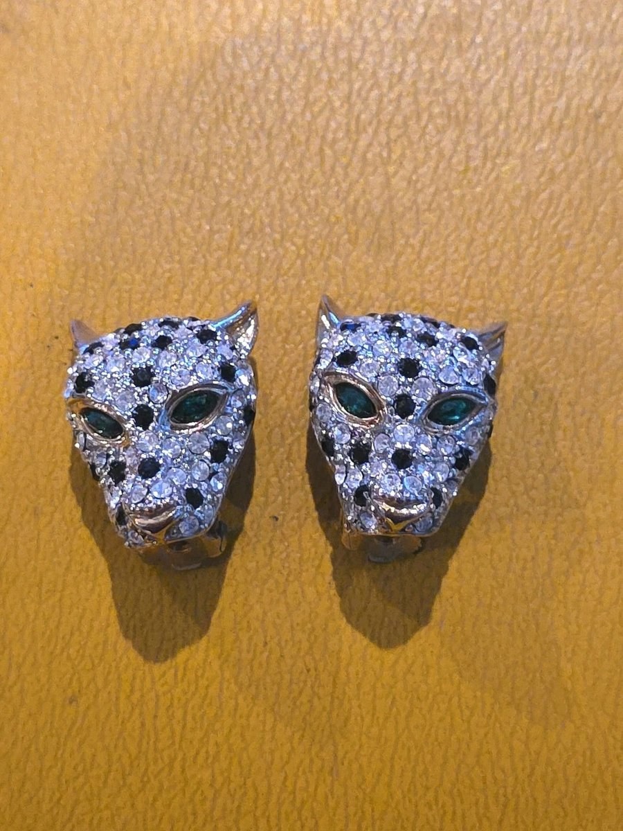 Designer Style Panther Head Pave Rhinestone Earrings Green Rhinestone Eyes
