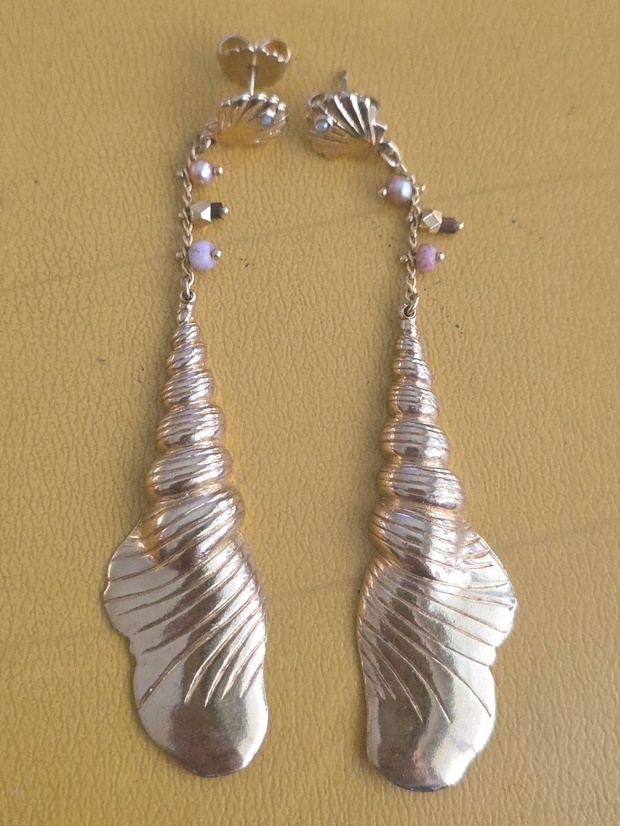 GORGEOUS RAREST VINTAGE GAS BIJOUX YELLOW GOLD PLATED SHELL EARRINGS