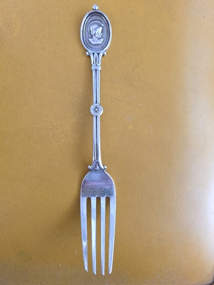 Medallion By Wendt For Ball Black Co.  Sterling Silver Dinner Fork 7 "