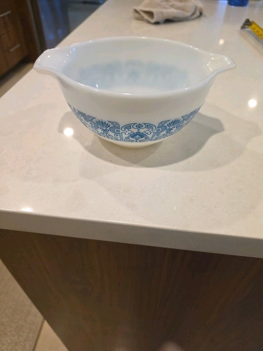 Small Pyrex 6" Cinderella Mixing Bowl - Horizon Blue #20