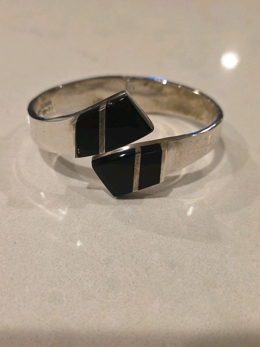 TAXCO MEXICO Sterling Silver Hinged Cuff Bracelet Onyx Inlay Vintage
