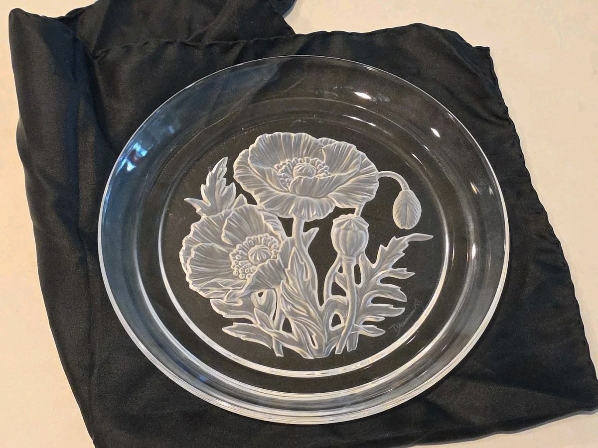 Vinardi Crystal Art Engraving Poppy Plate 080-D Yamamoto
