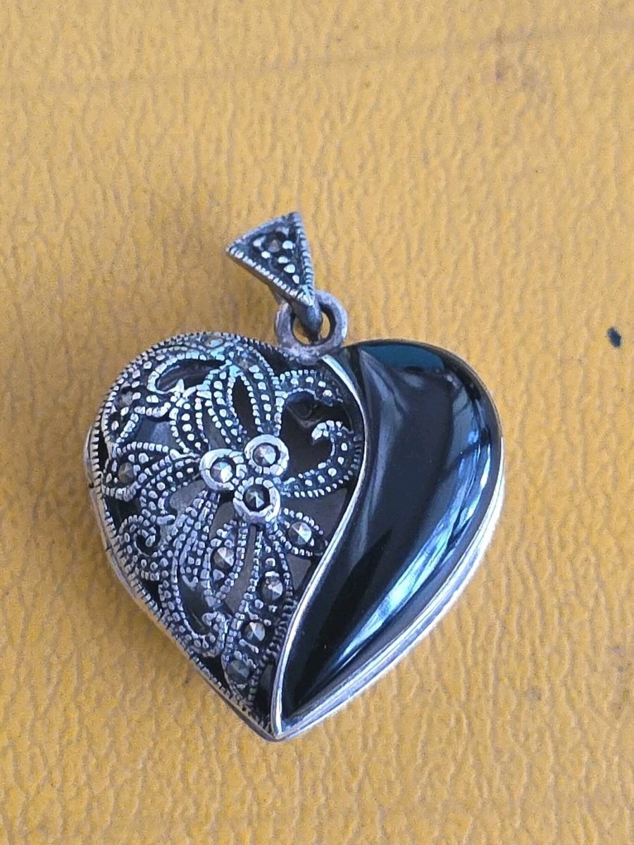 Vintage FAS Sterling Silver Black Onyx & Marcasite Gem Heart Locket Pendant