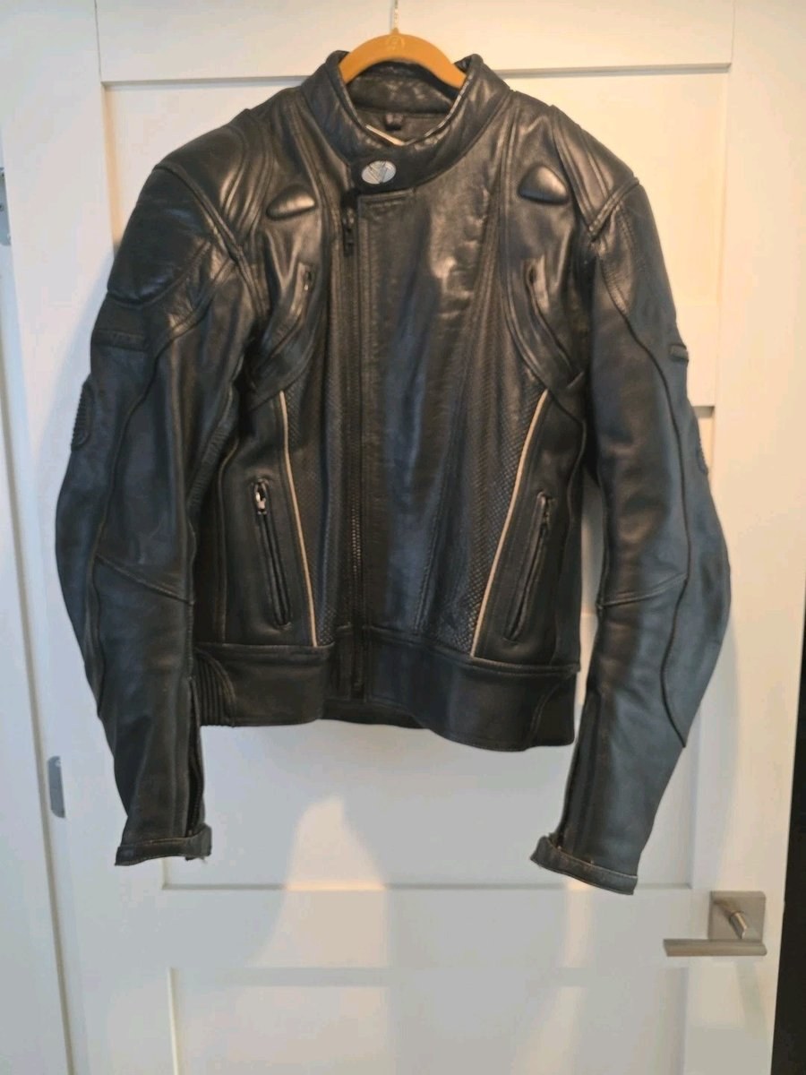 Vintage Frank Thomas Leather Jacket Size UK 48, EUR 58, MEDIUM Padded Nice